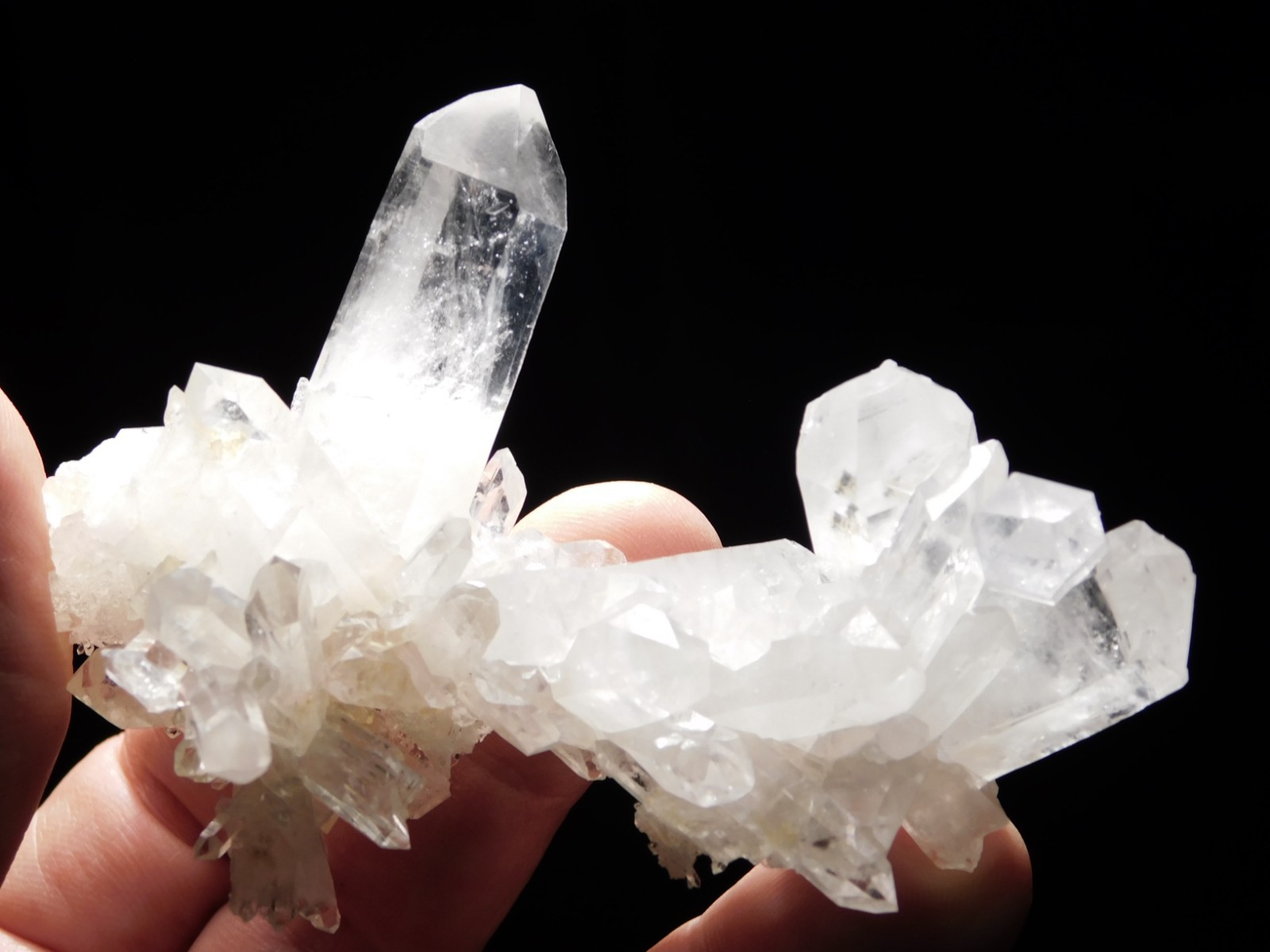 VERY TRANSLUCENT Quartz Crystal FLOATER Cluster Collier Creek Arkansas 108gr