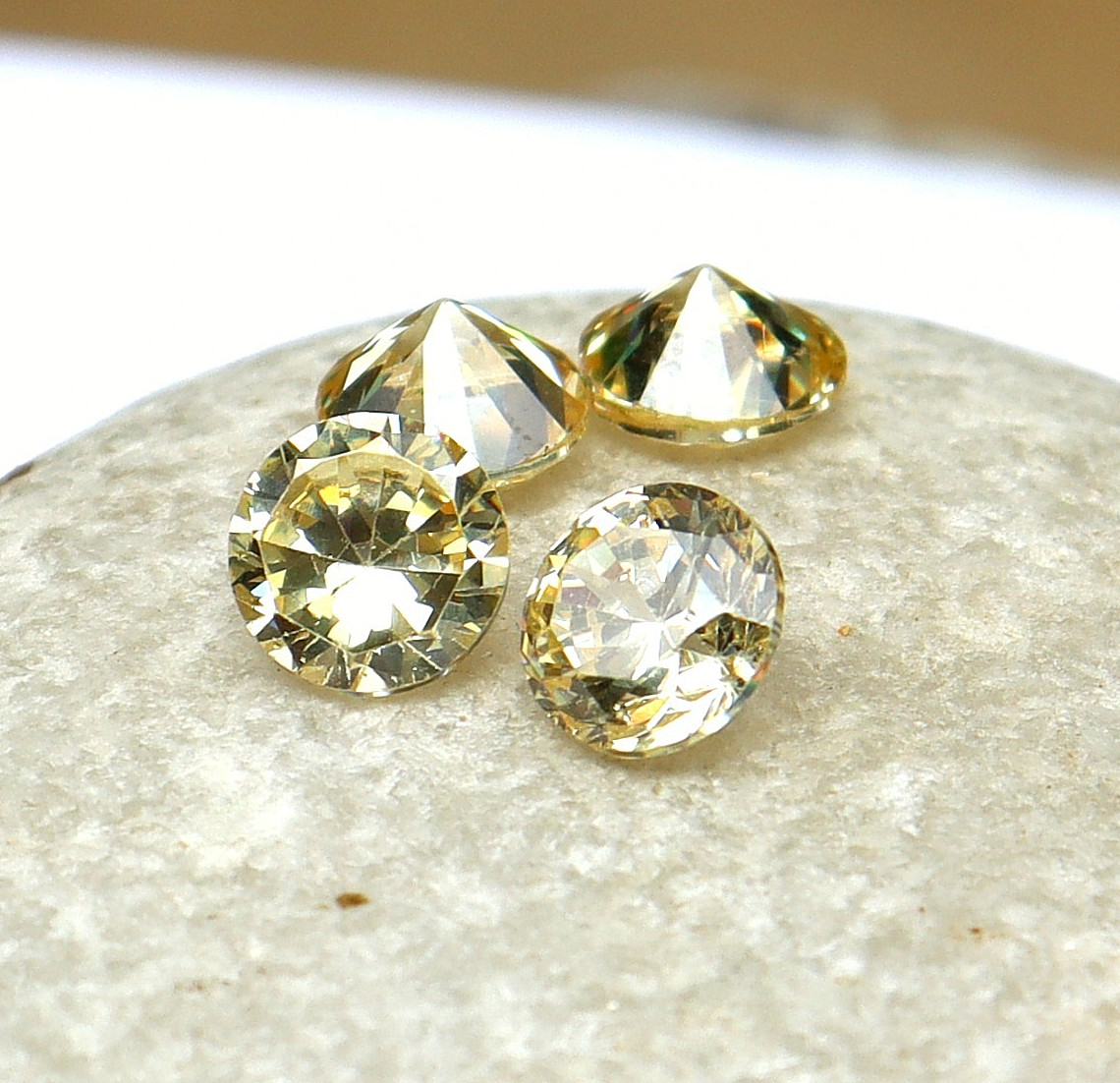 4 Pcs Round Shape Light Yellow Zircon 16 Ct Certified Loose Gemstones