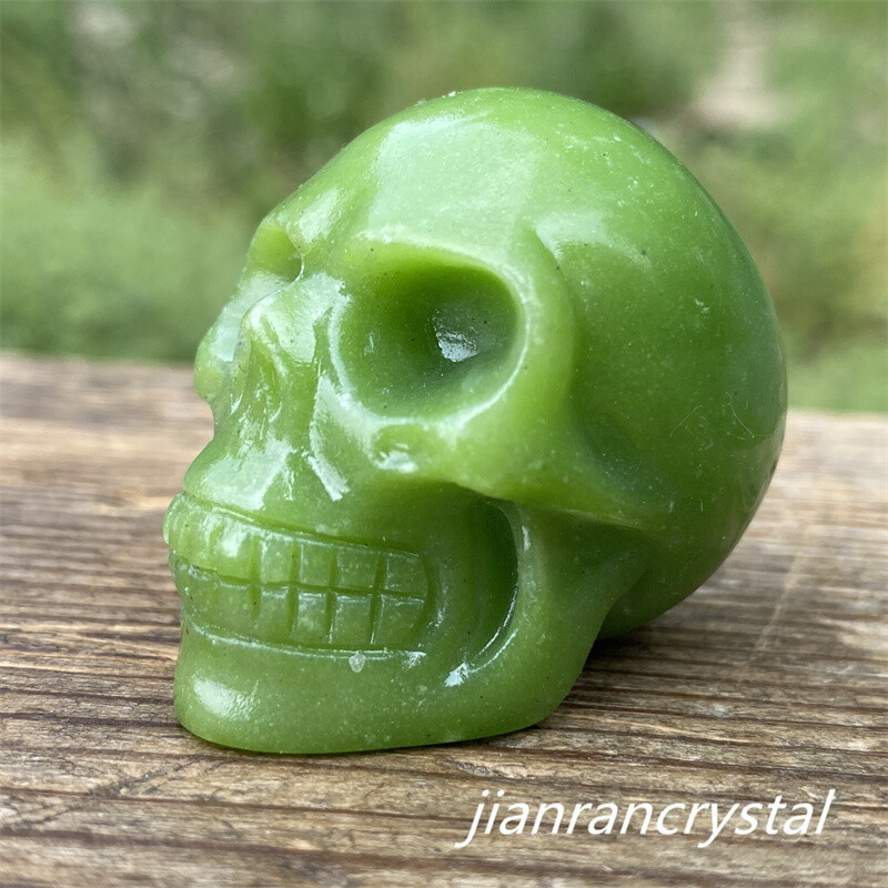 1.5″ Green Luminous Stone Skull Hand Carved Skull Healing decoration Gift 1pc