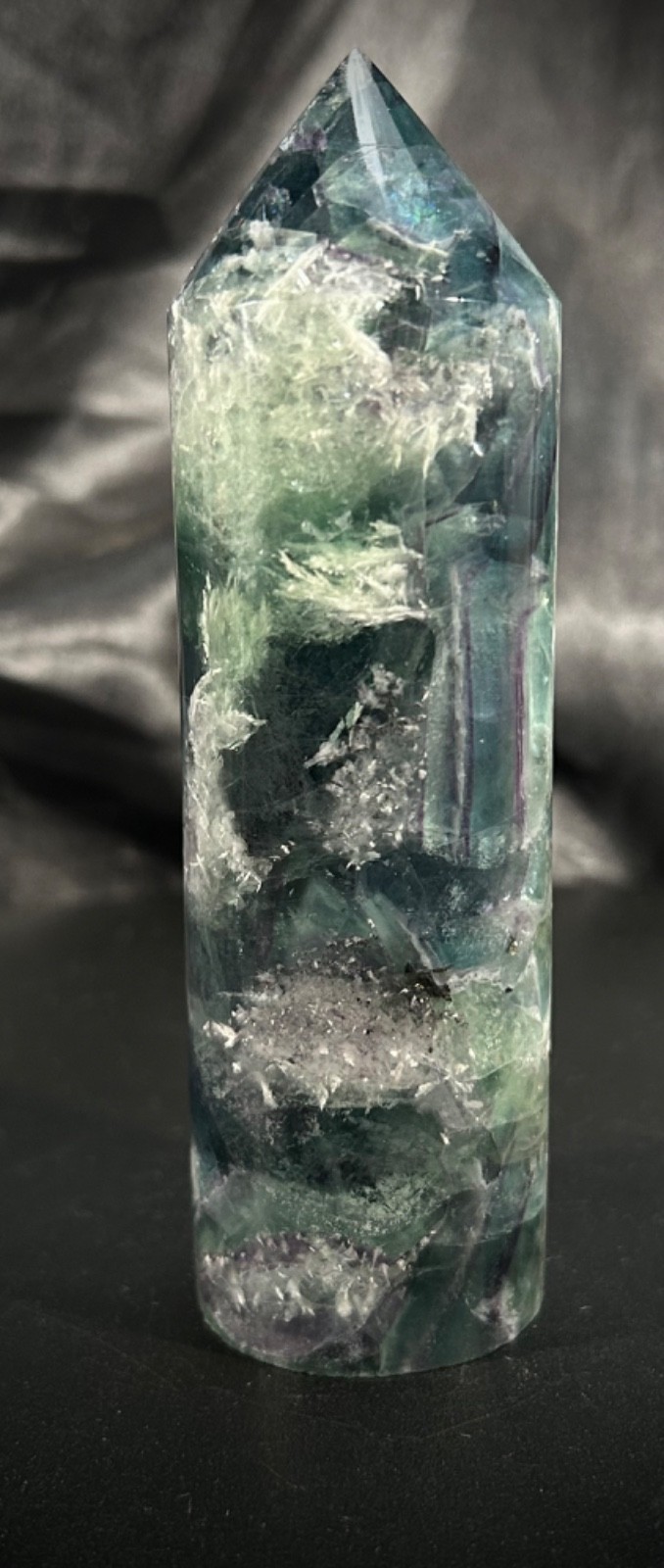 4.5″ Incredible Blue Rainbow Feather Fluorite Cylindrical Tower 10.8oz(307 gram)