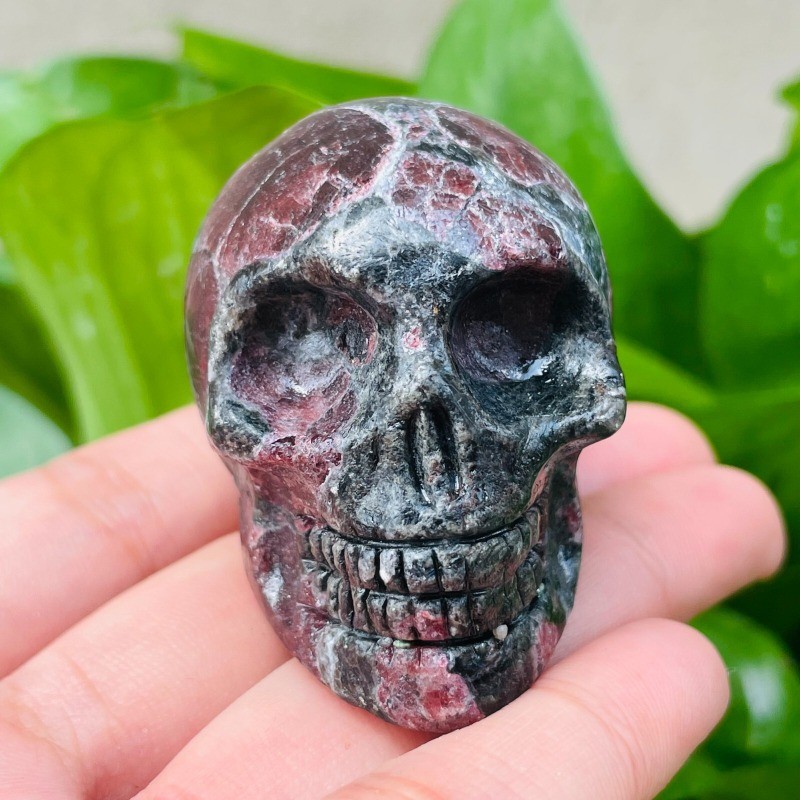 2″ Natural Garnet Skull Hand carved Quartz Skull Crystal Reiki Healing 1pc