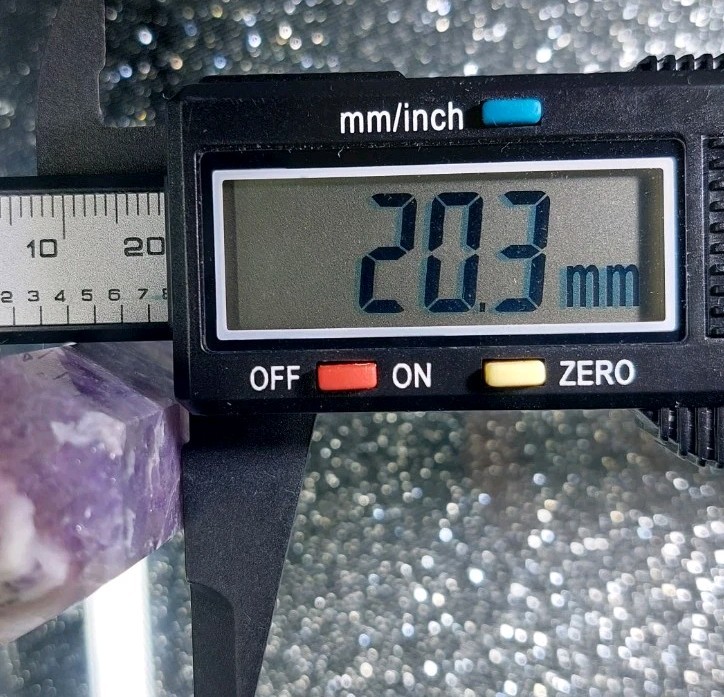 X1 Amethyst Crystal Tower Point Obelisk Healing Energy 81.7g 9.9cm