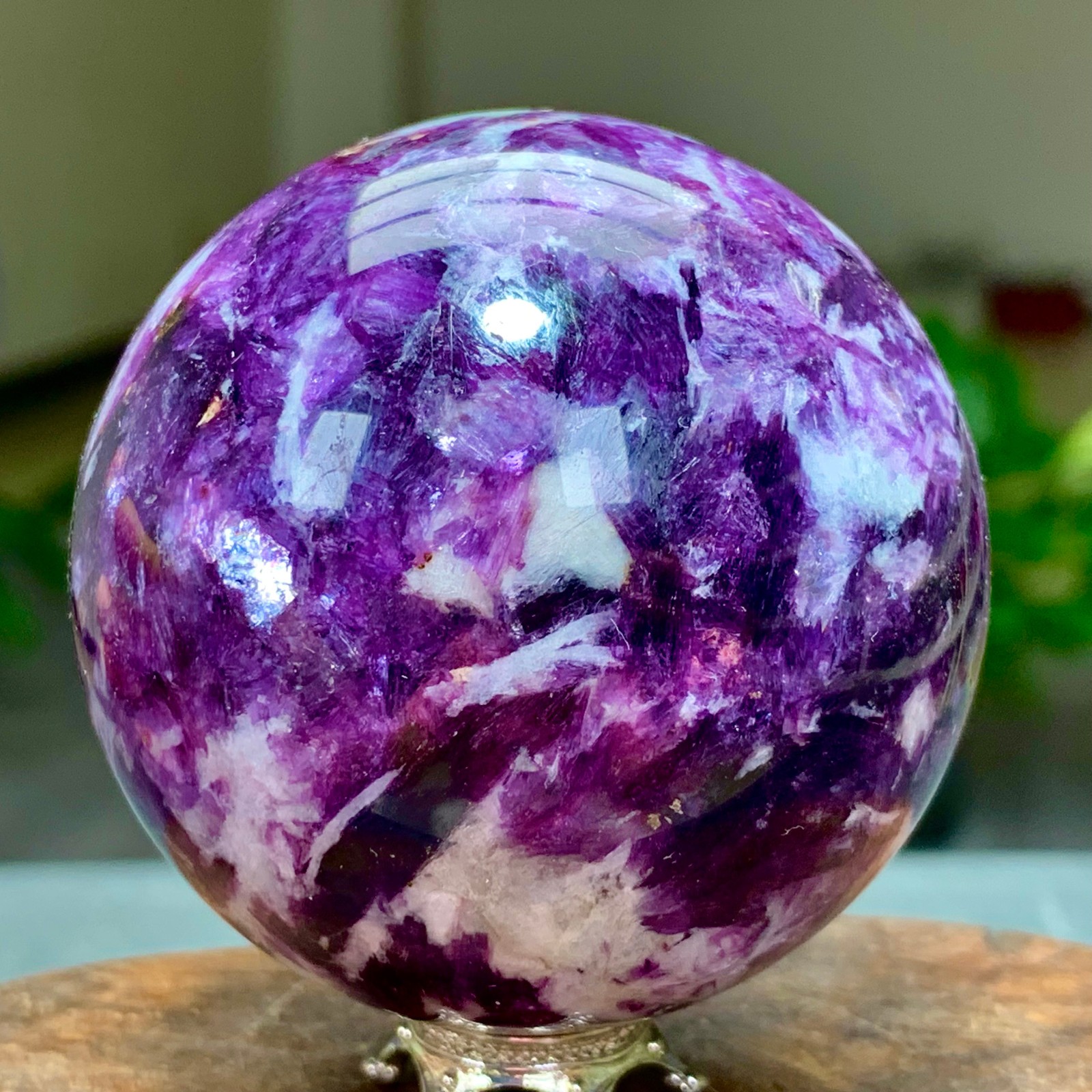 276G Natural Beautiful Purple Lithium Mica Crystal Spherical Mineral Sample