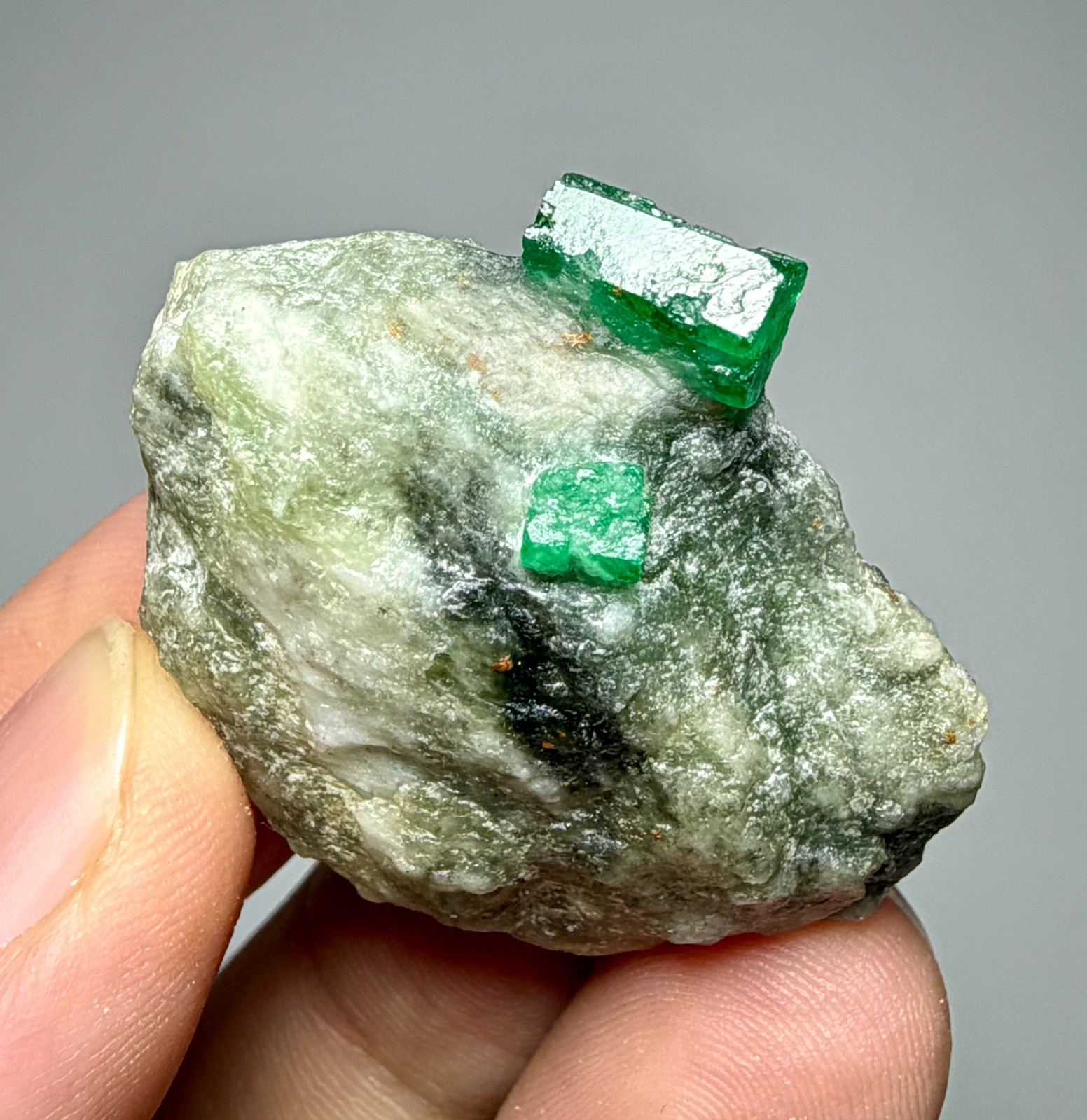 Top Quality Green Emerald Full Terminated Crystals On Matrix. 94 Carats