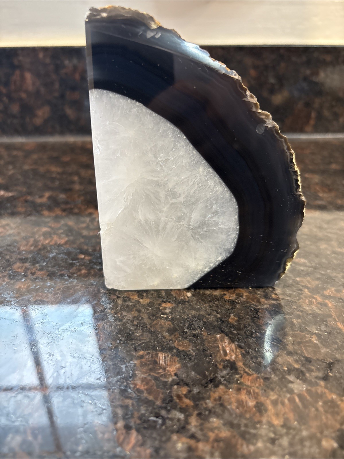 Natural Brazilian Beautiful Agate Stone Cut & Polished 4.5” crystal/black Color
