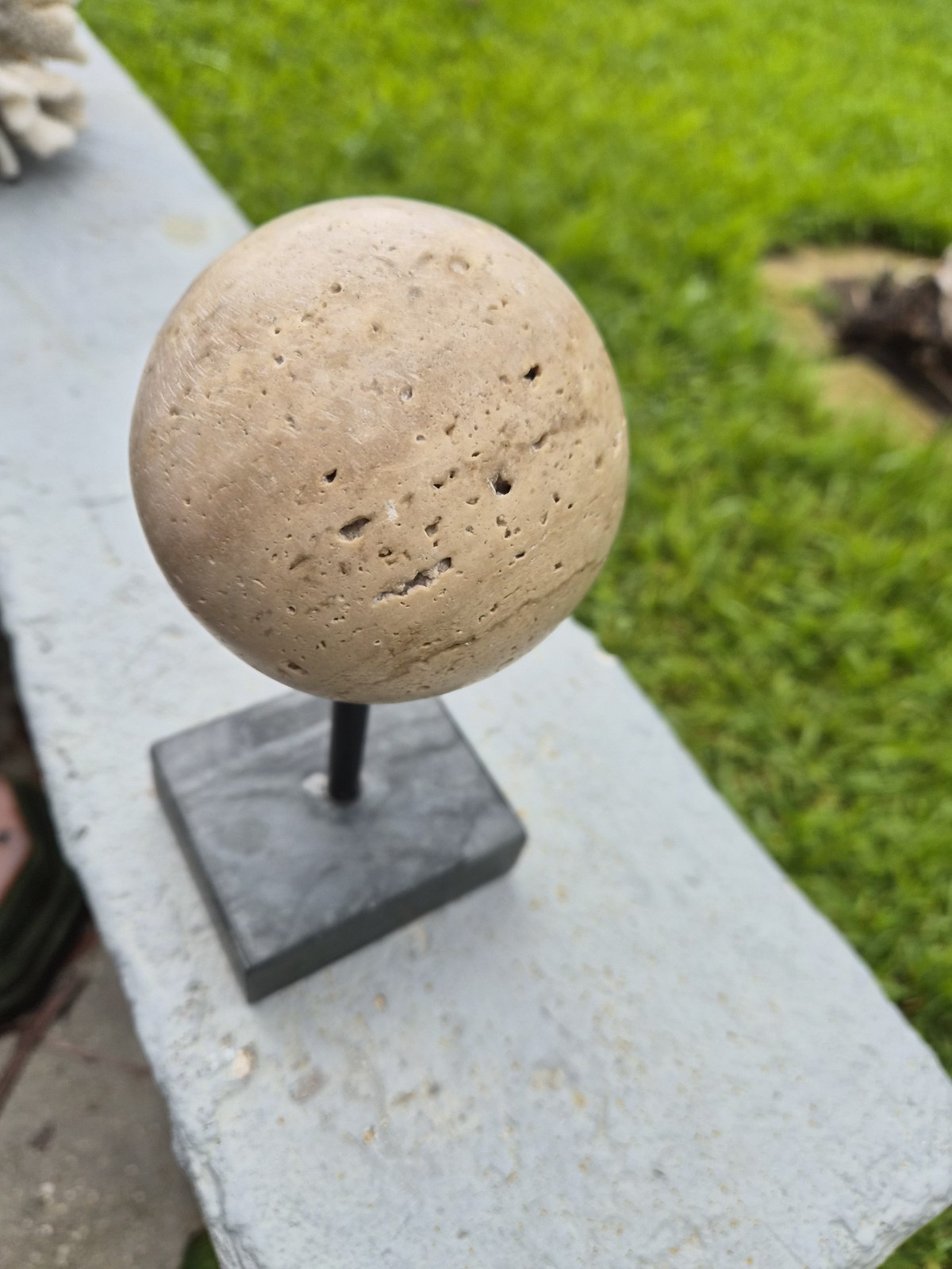 NATURAL TRAVERTINE STONE ORB SPHERE GEODE 4.75” ROUND