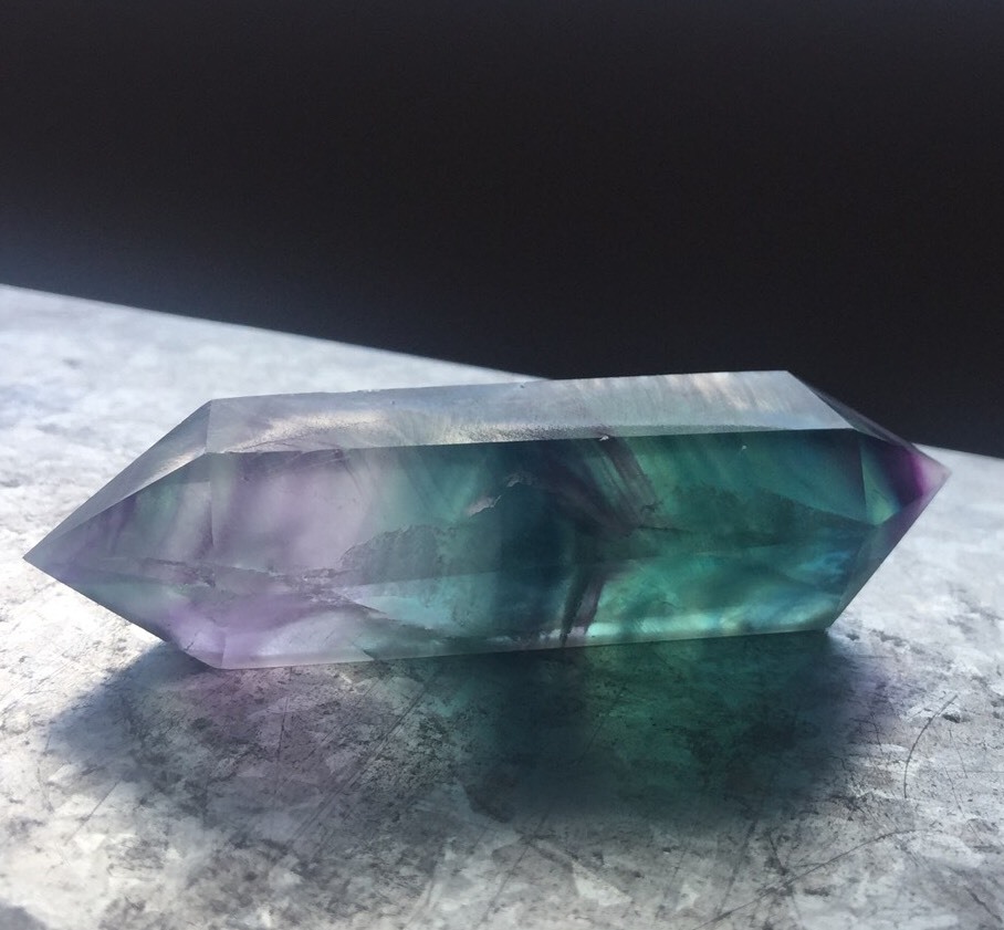 IMPRESSIVE RAINBOW FLUORITE Green & Purple Faceted WAND POINT DT QUALITY