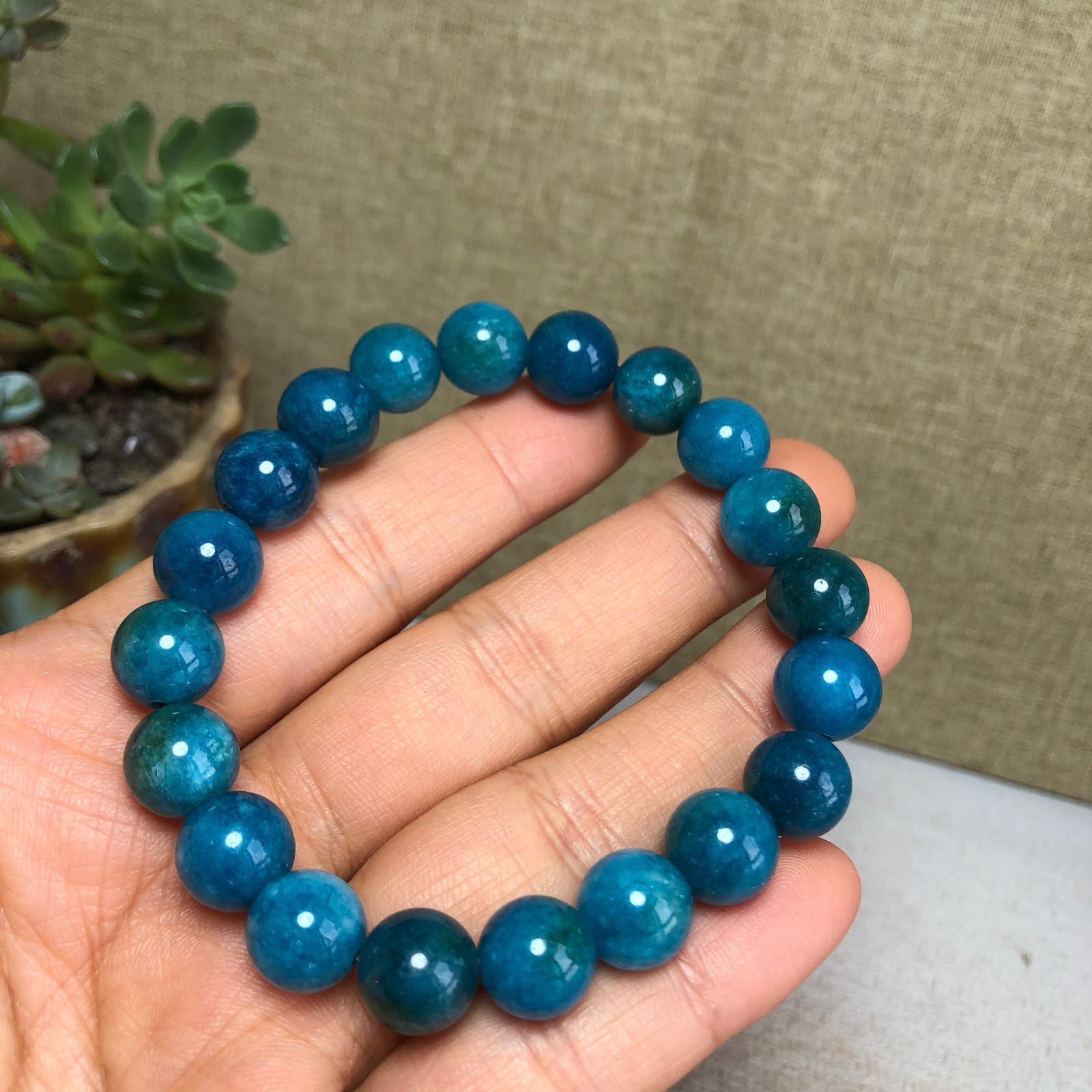 10mm Natural apatite semi-precious stone Crystal chain beads bracelet 31g A4761