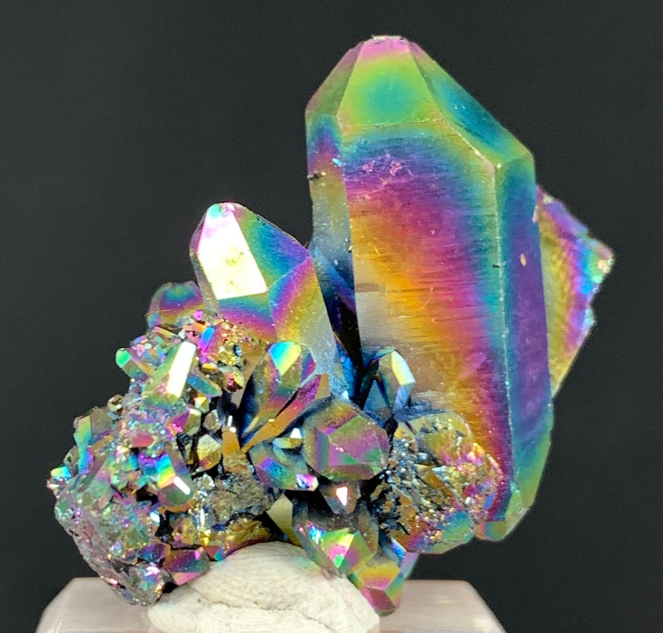 75 Carats Treated Ora Quartz Lustrous Crystals From Balochistan Pakistan