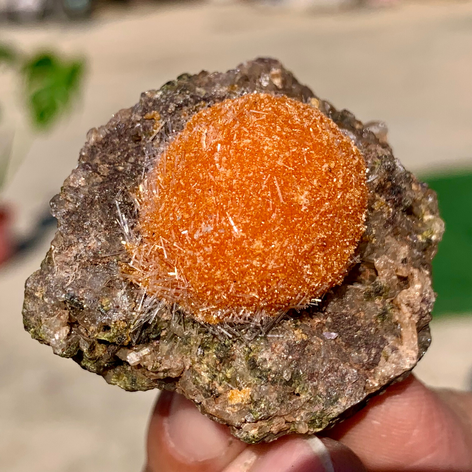 50G Rare Moroccan orange magnesite and quartz crystal coexisting specimen