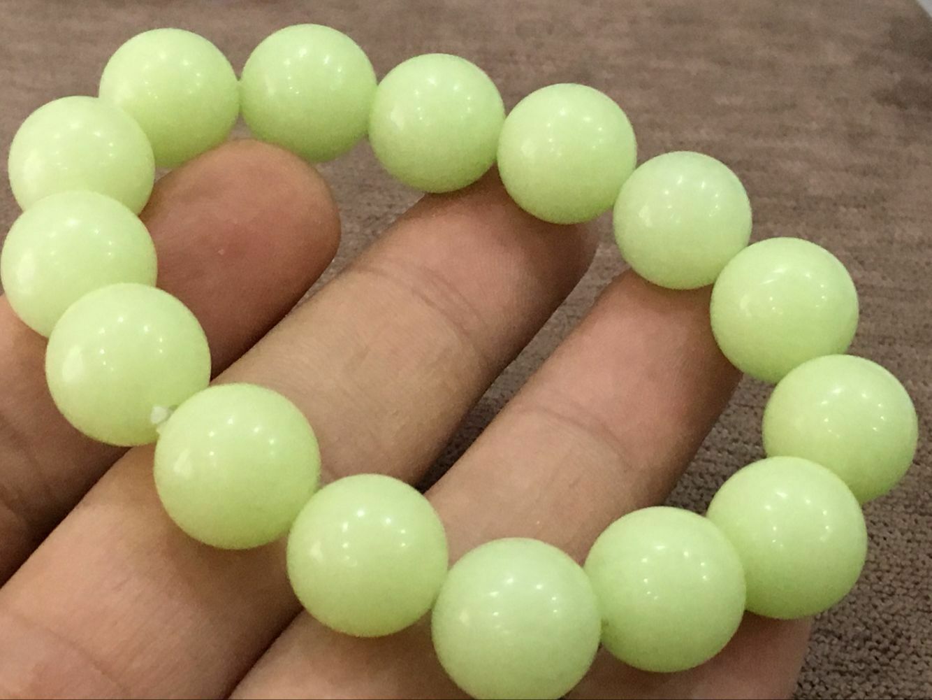 12mm Green Phosphate Glow in The Dark Modern Ye Ming Zhu Bracelet