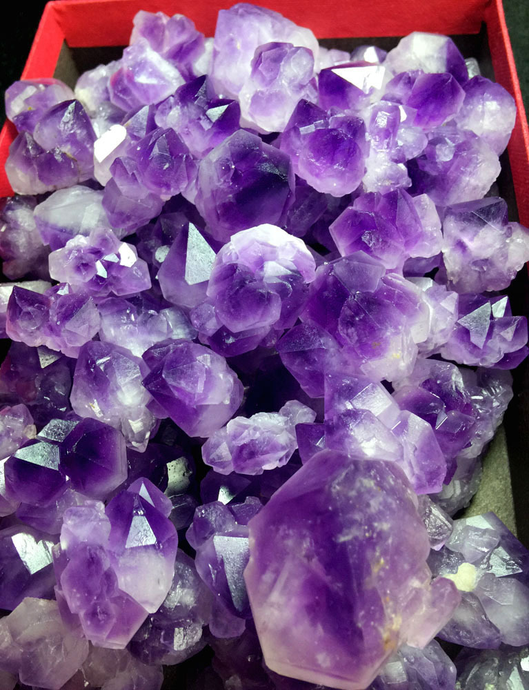 1PCS Raw Natural Beautiful Amethyst Skeletal Quartz Crystal Specimen