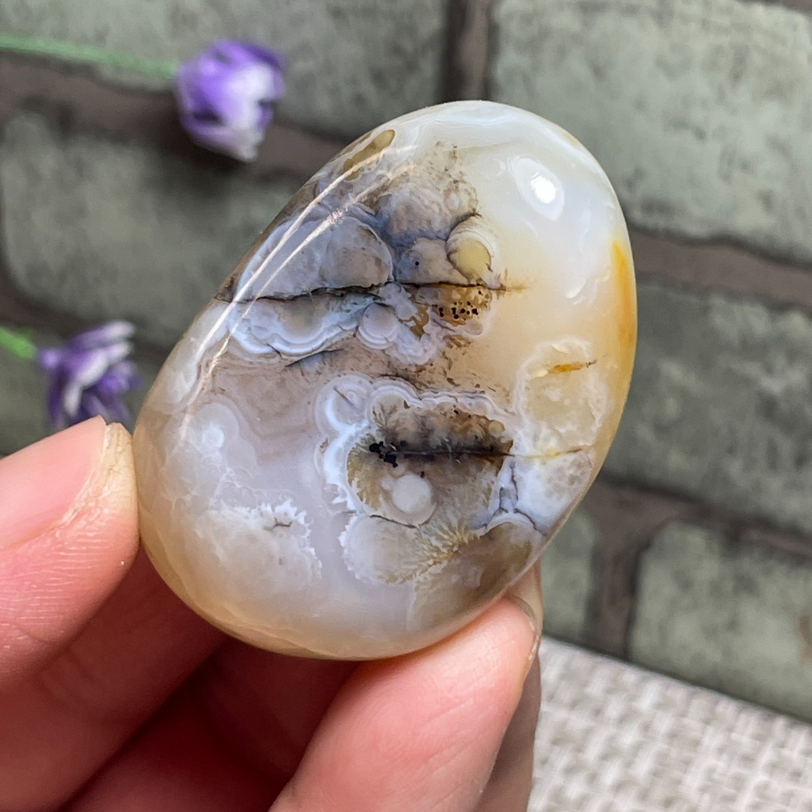 Polished Agate stone Rock original specimen home ornament Madagascar 50g c408