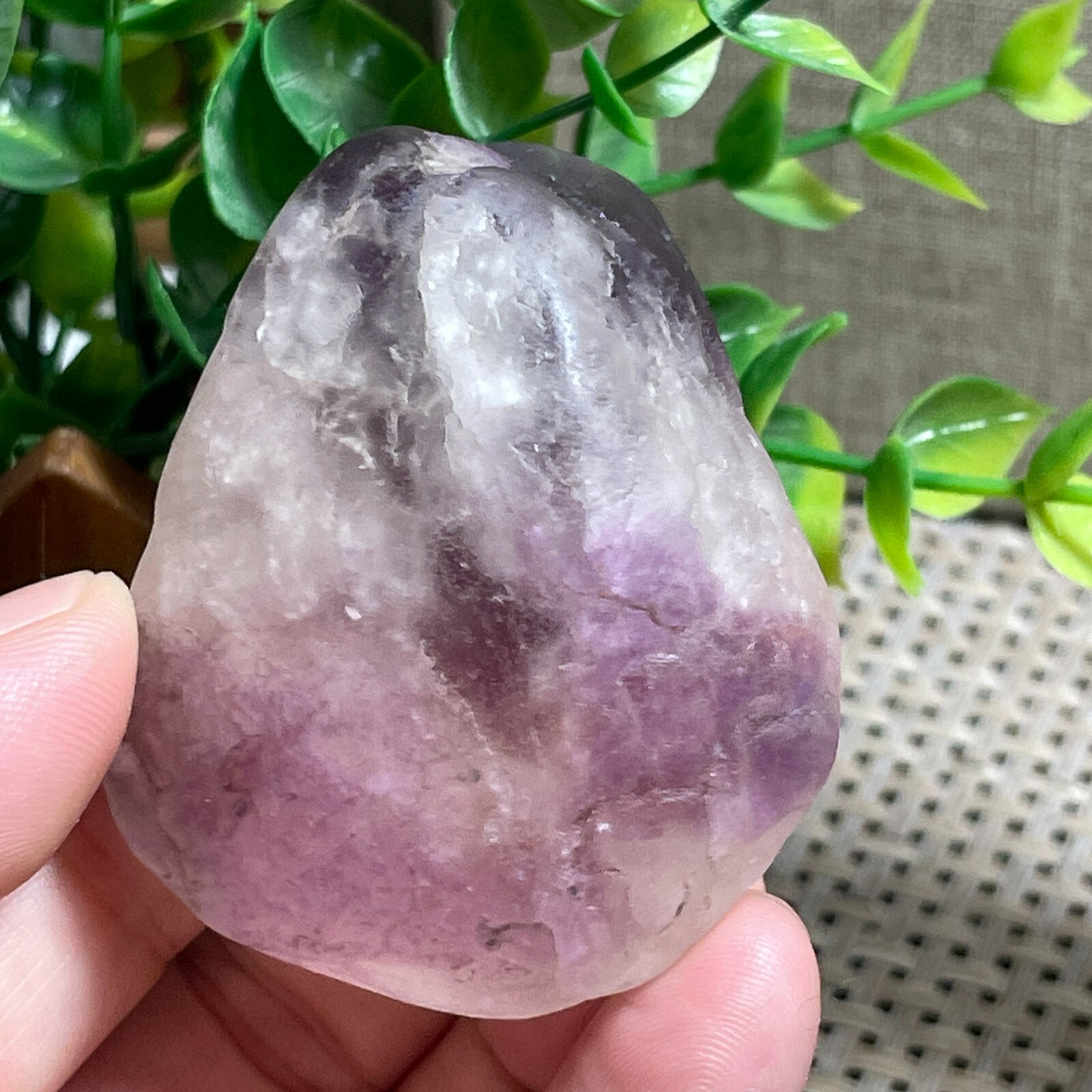 Raw Fluorite Crystal Rainbow Quartz Polished Stone Worry Reiki Healing 102g AP52