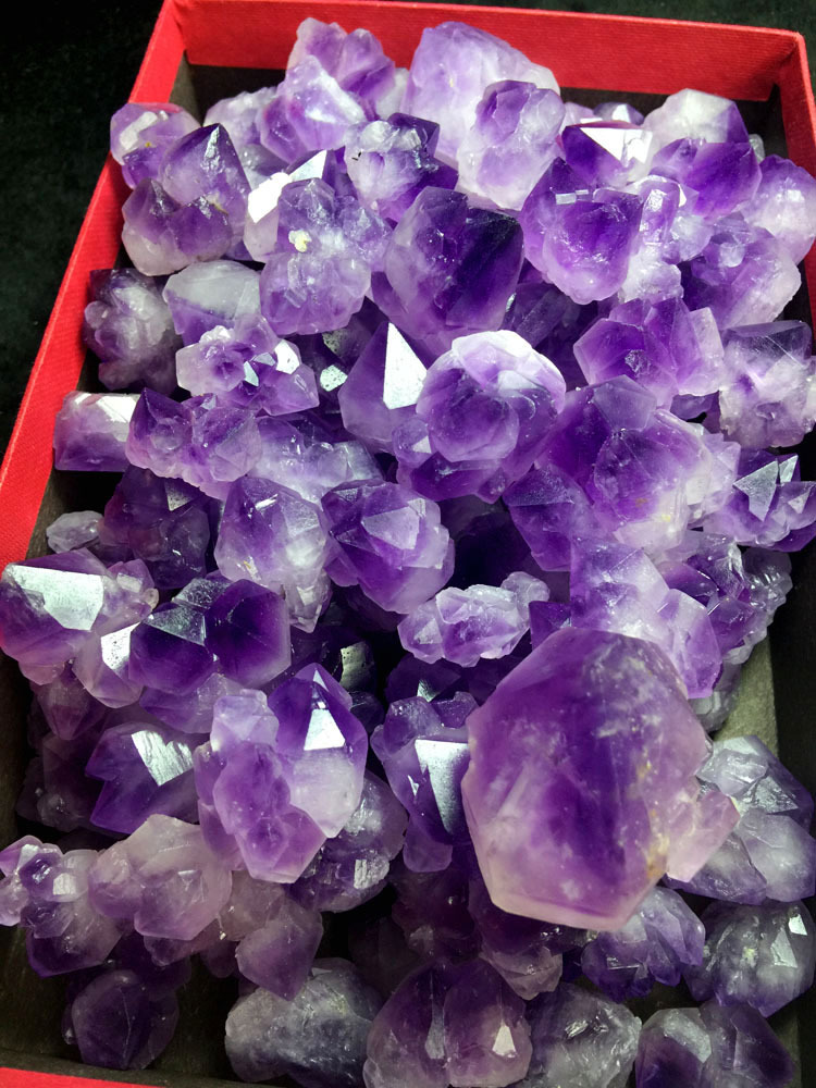 1PCS Raw Natural Beautiful Amethyst Skeletal Quartz Crystal Specimen