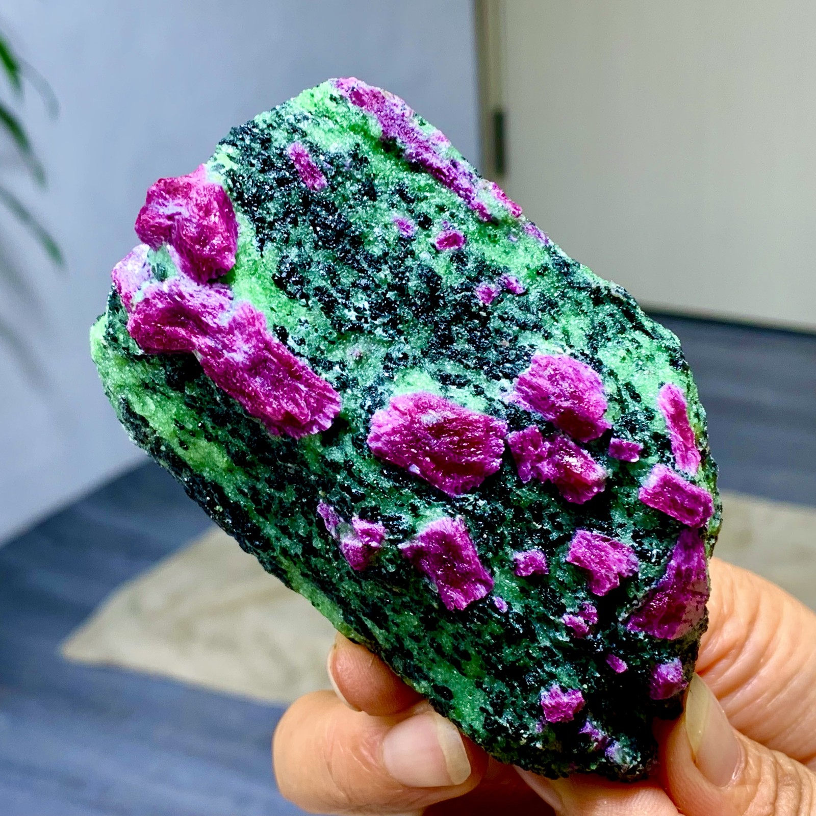 350G Natural green Ruby zoisite (anylite) crystal Chakra Healing Energy