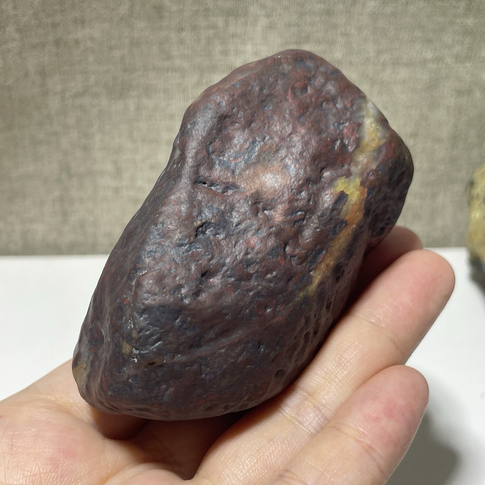 254g Natural Iddingsite meteorite specimen raw stone from China a6636