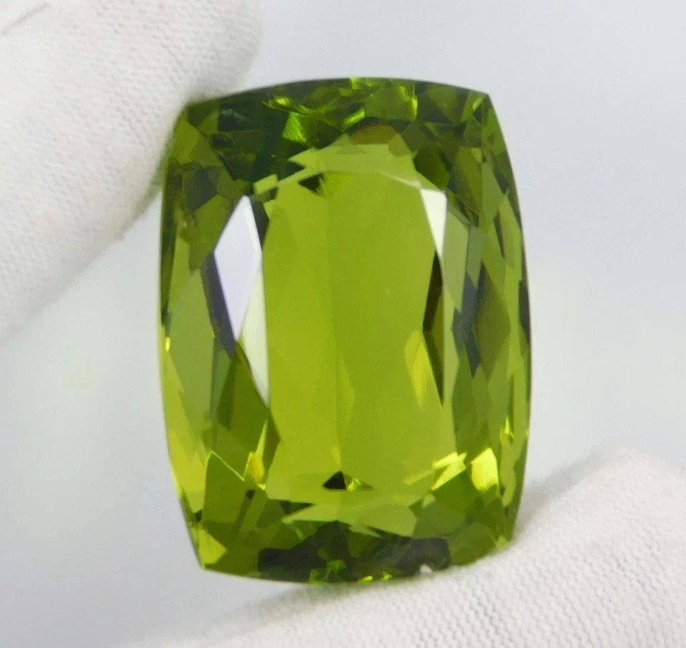 102+ Ct Green Peridot Cushion Cut Certified Flawless Loose Gemstone