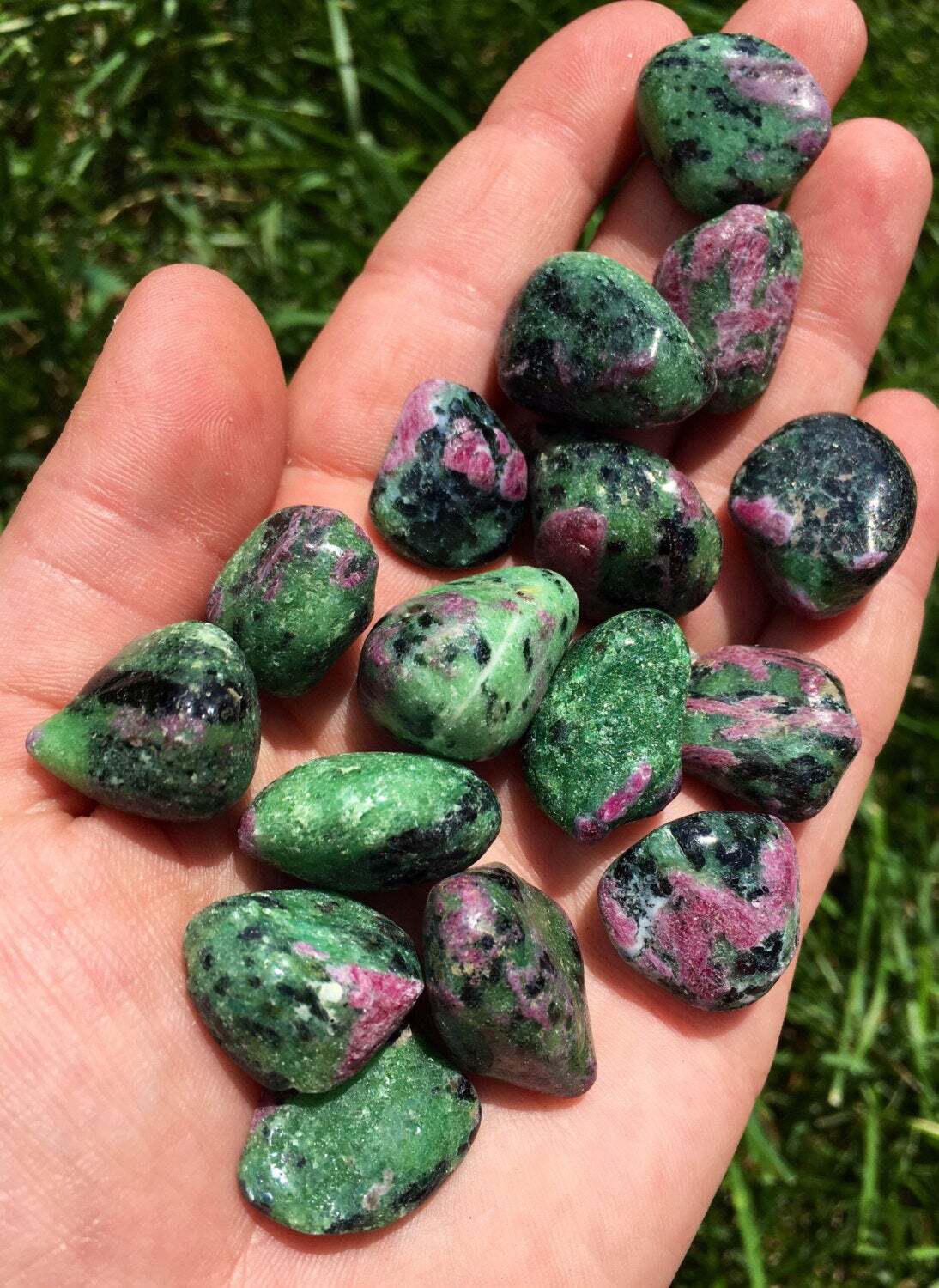 Ruby in Zoisite Tumbled Stone – Polished Natural Ruby Zoisite Crystal from India