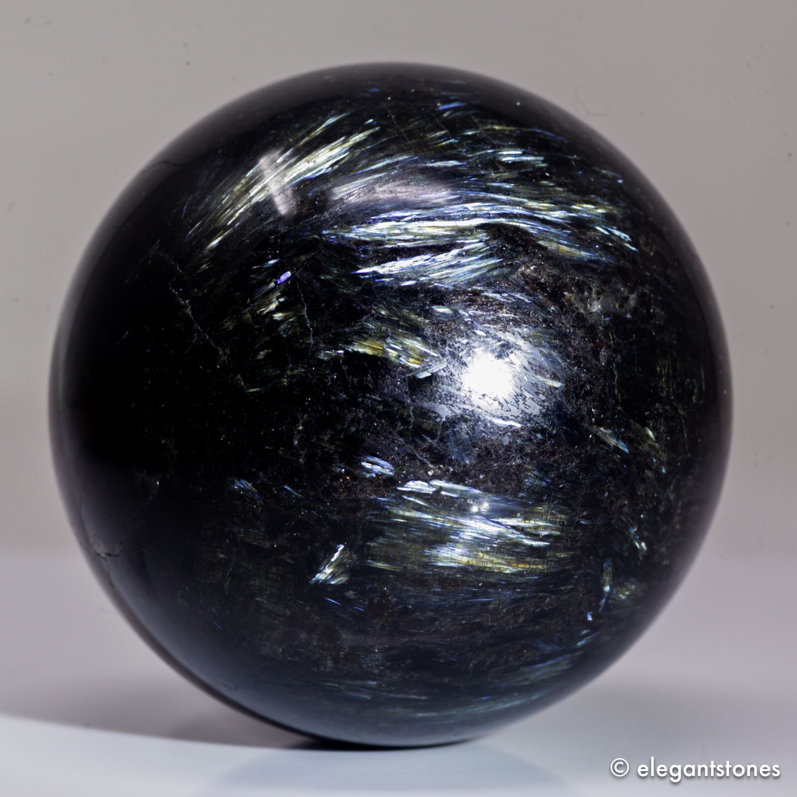 631g74mm Arfvedsonite Sphere Crystal Ball Blue Flash Fireworks Quartz Healing