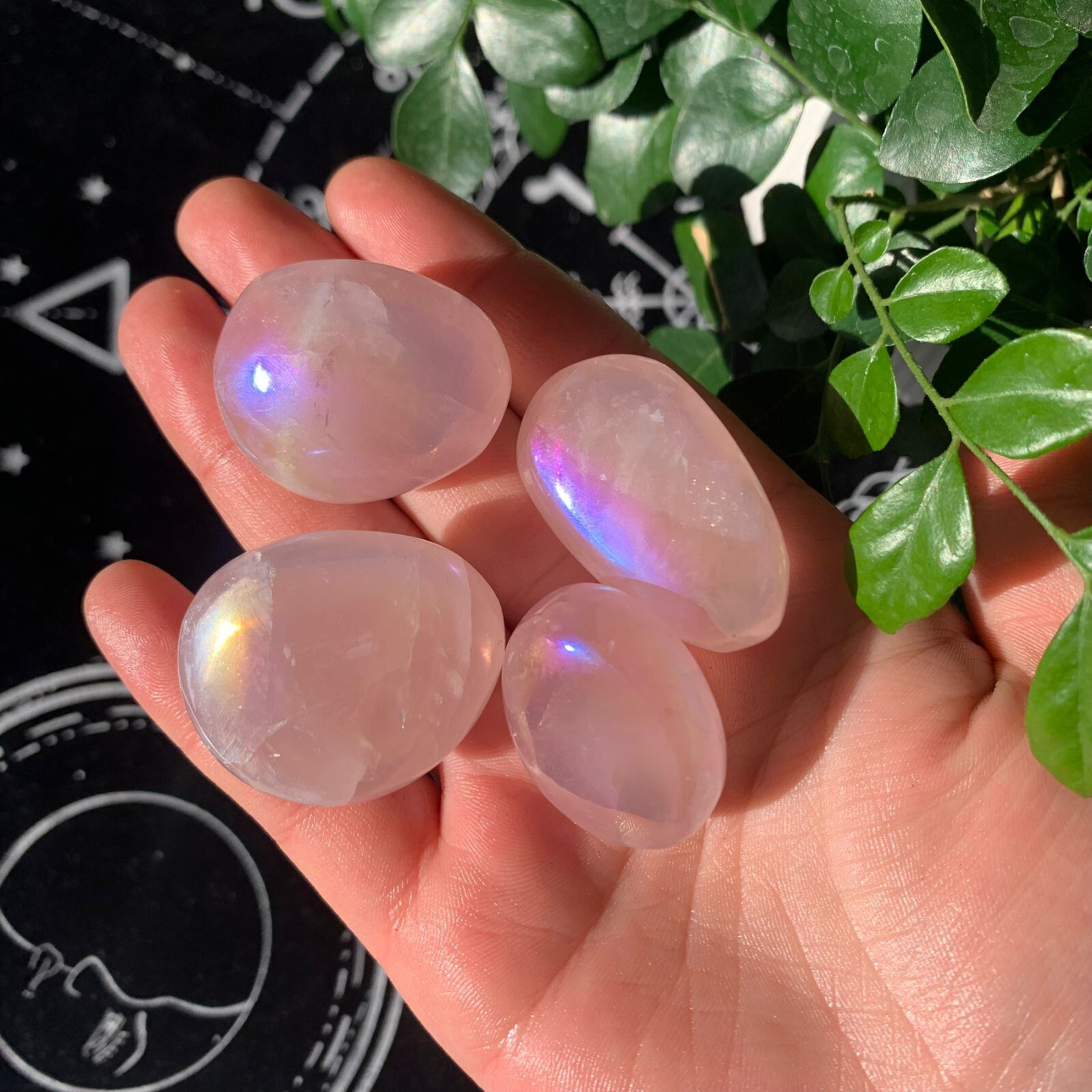 91g 4pcs Angel Aura Rose Quartz Palm Stone Small Size Rainbow Energy Crystal