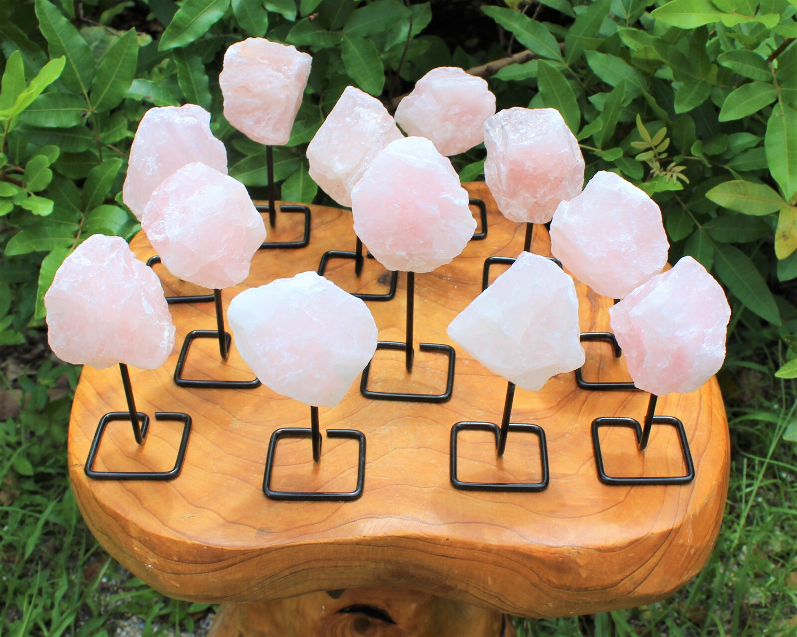 Rose Quartz On Metal Stand (Free Standing Rough Rose Quartz Crystal Mini Pin)