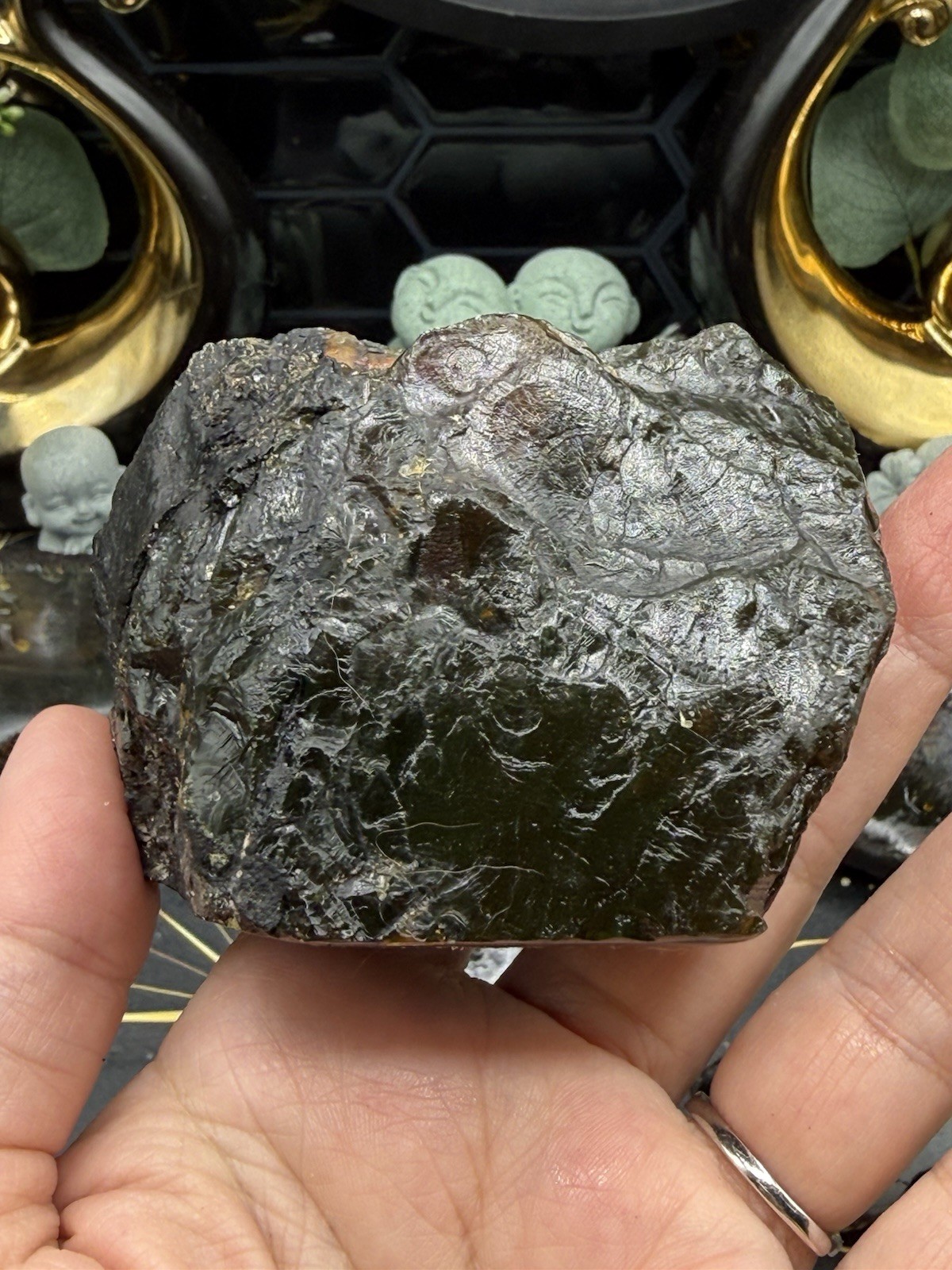 Natural Black Indonesian Amber Uvreaction Great pieces Free ship