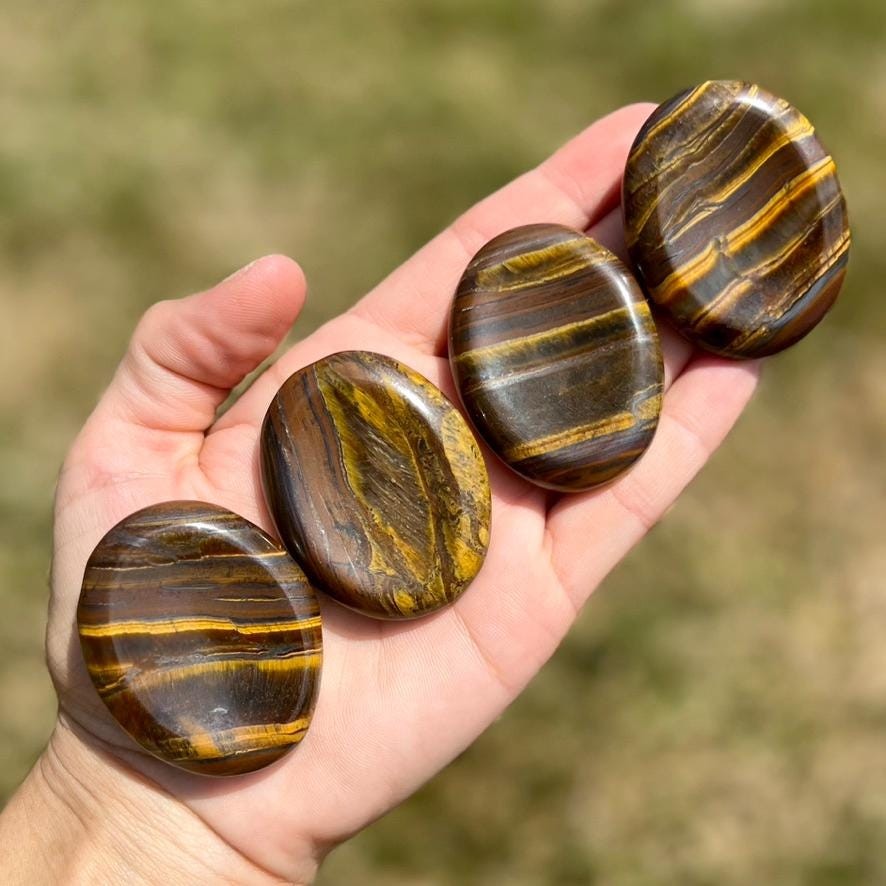 Mugglestone Worry Stone – Polished Natural Tiger Iron from Western Australia