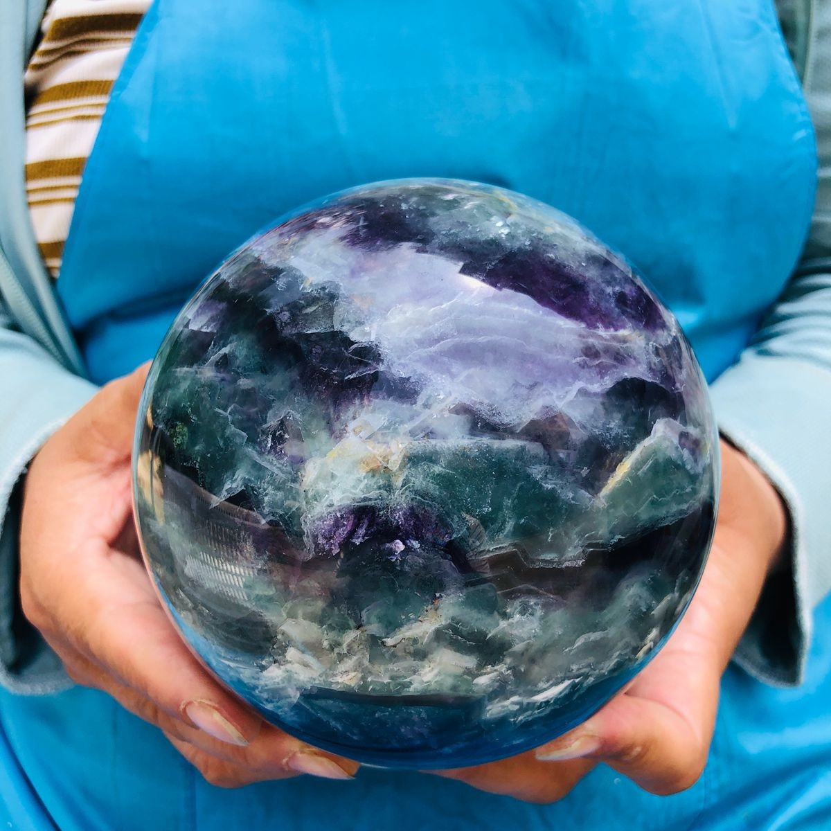 2400G Natural Green Coloured Fluorite Ball Quartz Crystal Reiki Healing 5480