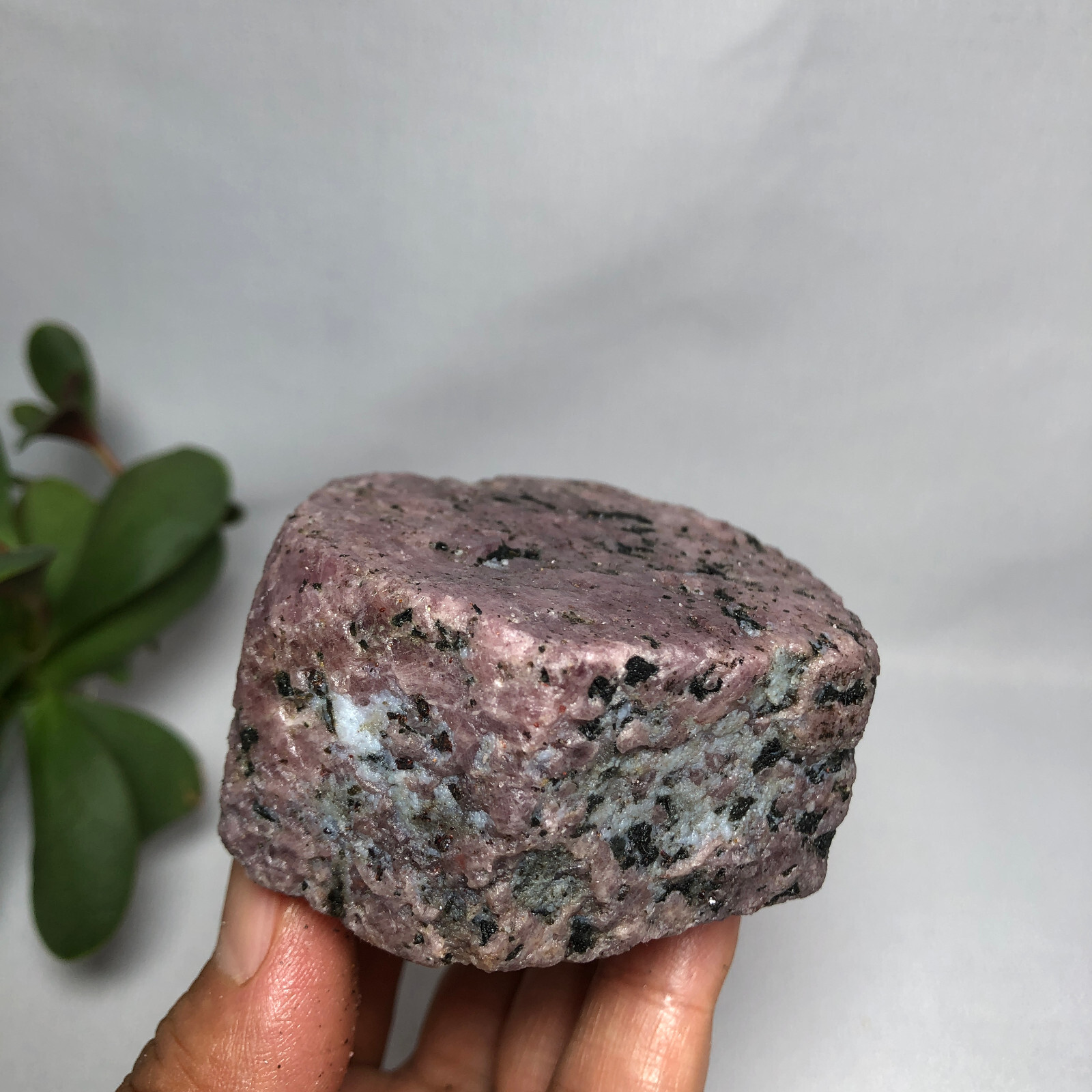 330g Top Natural Red corundum ruby gemstone Unheated original specimens g6720