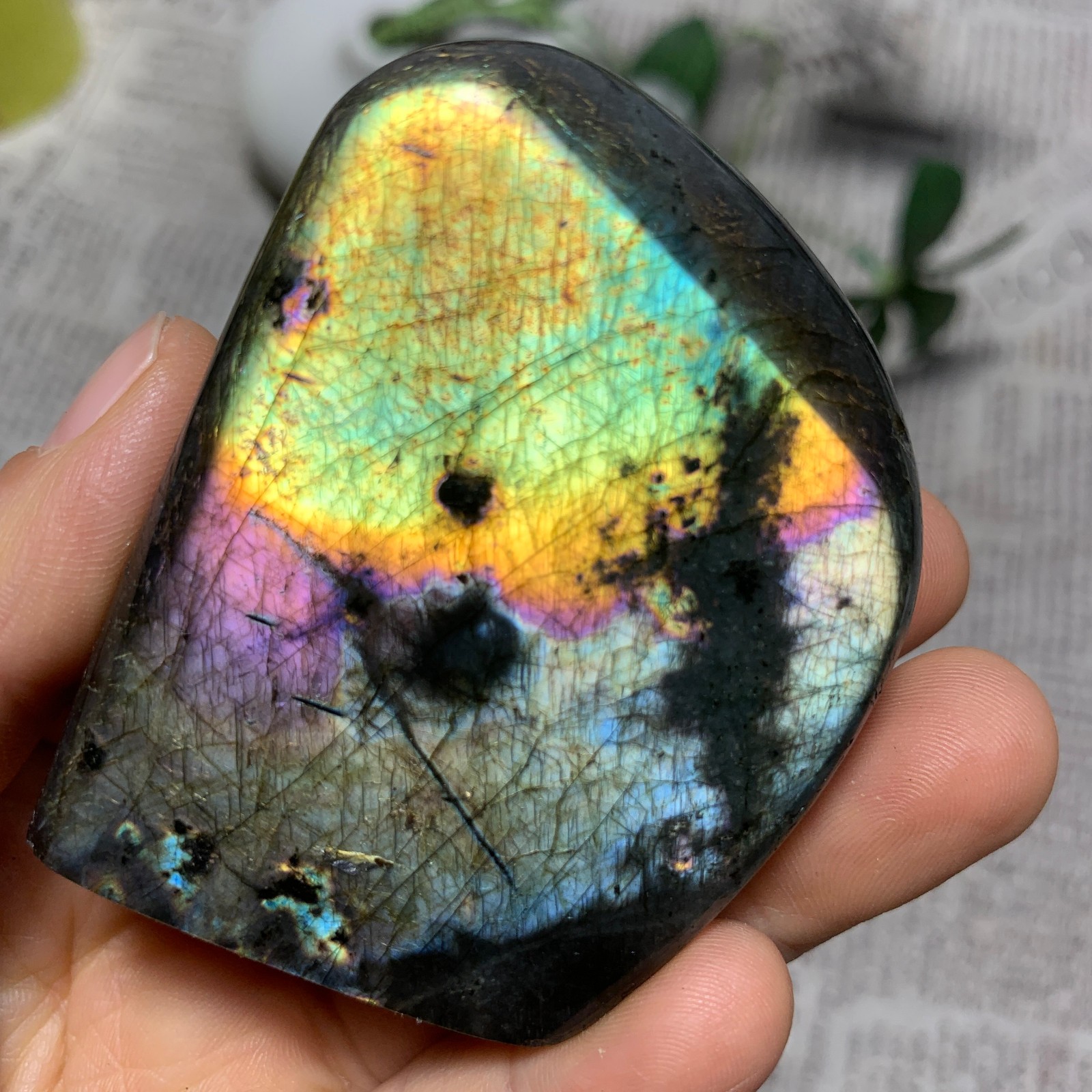 152g Natural Purple Flash Labradorite Crystal Healing Specimen