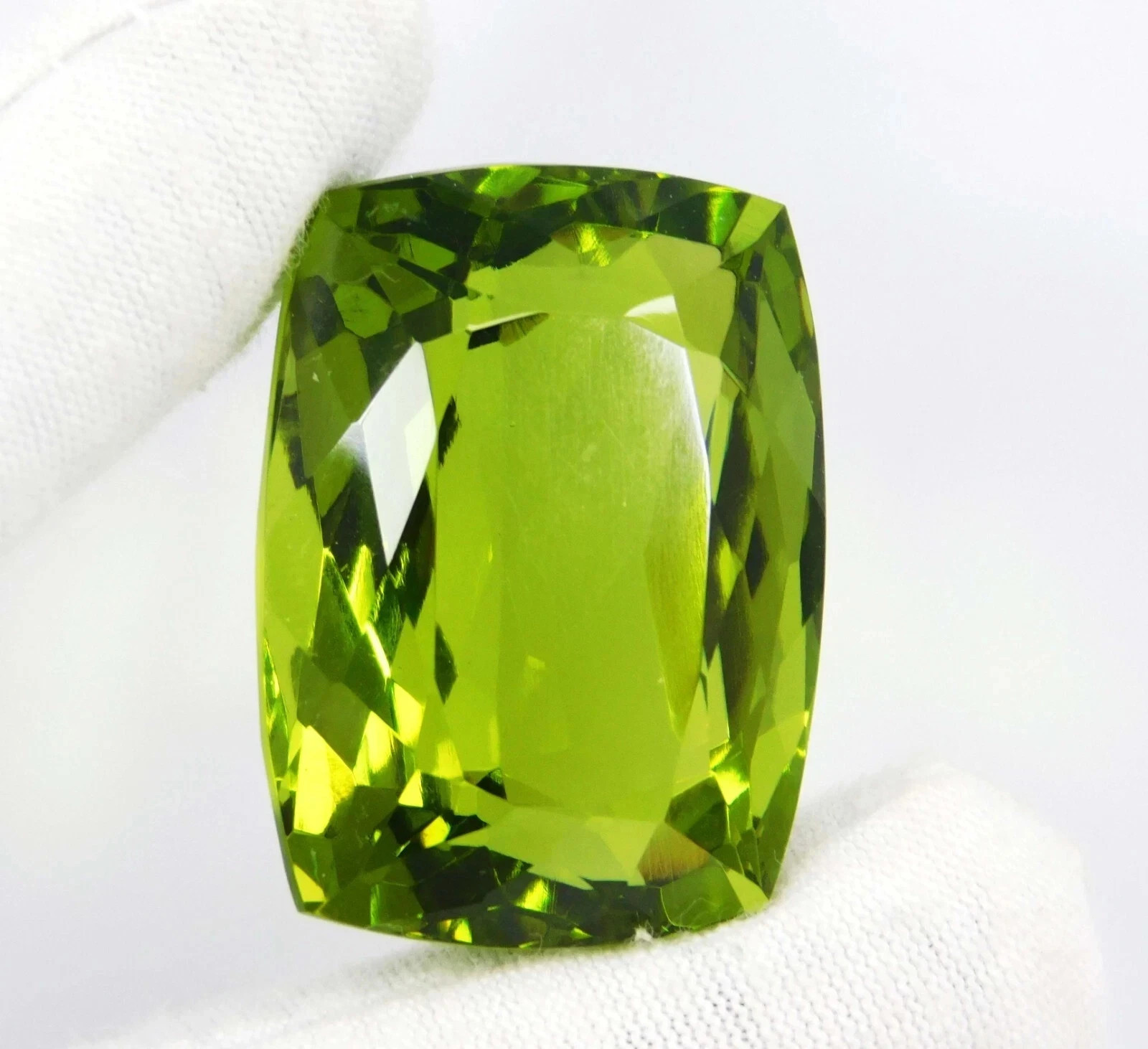 102+ Ct Green Peridot Cushion Cut Certified Flawless Loose Gemstone