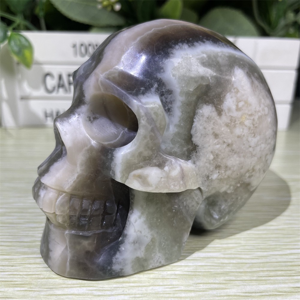 1.7LB 3.5″ Fluorescent /UV Fluorite Geode Skull Carving Crystal Quartz Reiki