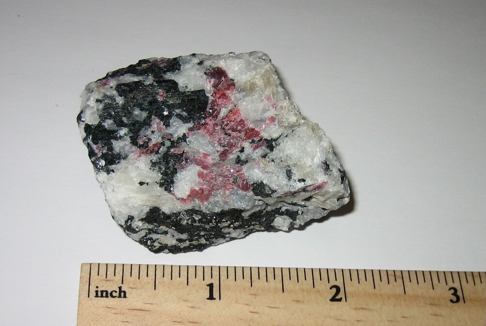 1.6″ RARE NATURAL ROUGH EUDIALYTE CRYSTAL MINERAL FROM QUEBEC, CANADA ~ 70.9g *4