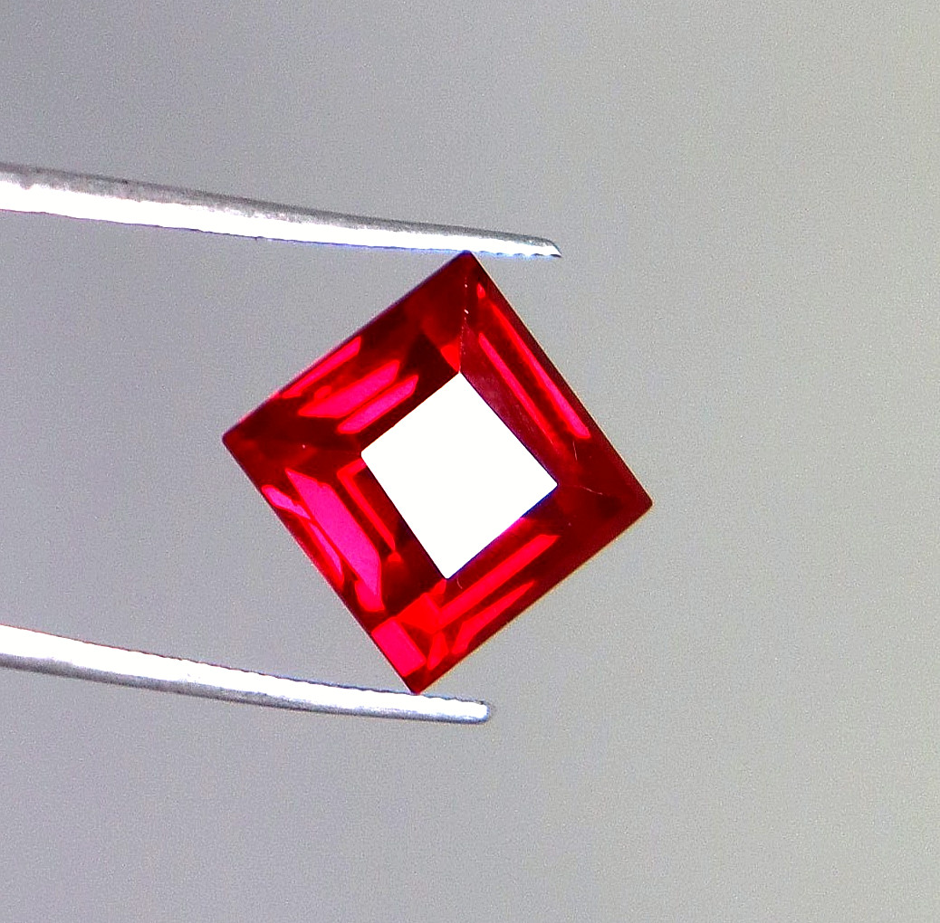Burma Pigeon Blood Red Ruby Certified Loose Gemstone Princess Cut 10 CT