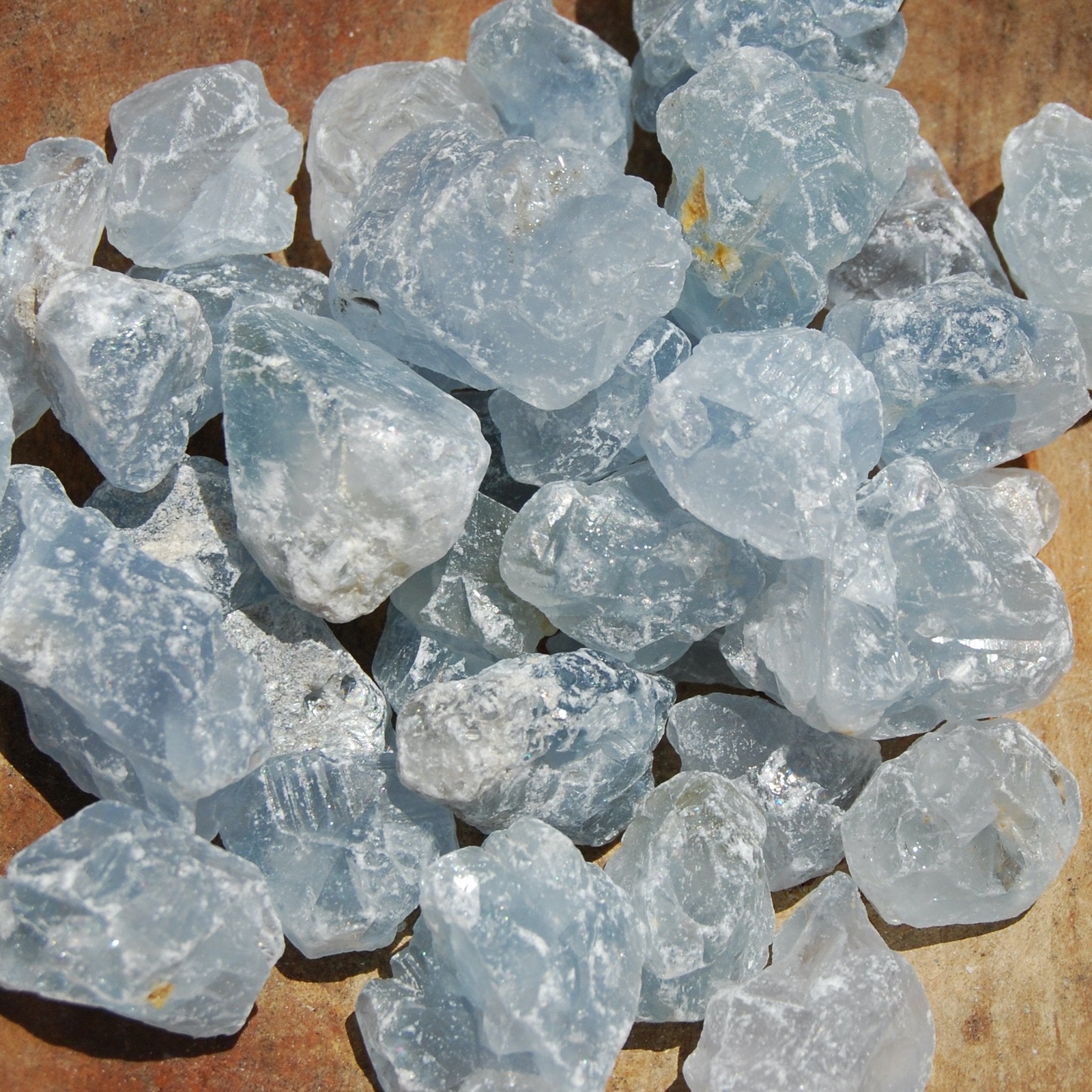 15-20pcs Raw Celestite Crystal Pieces, XS