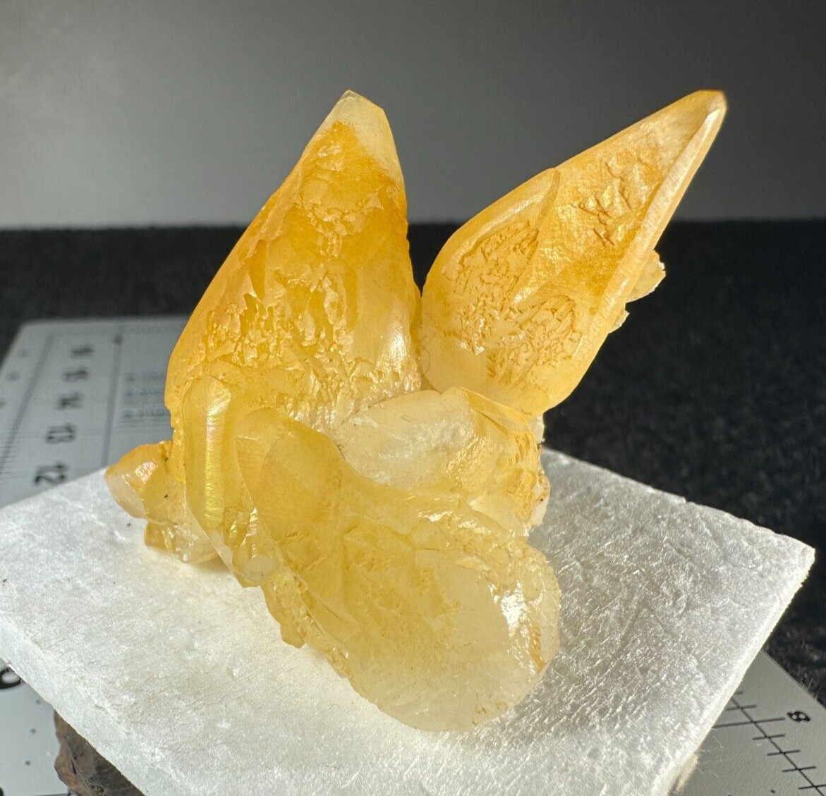➤ 2-1/2 Inch IRIDESCENT CALCITE CRYSTAL CLUSTER – Shelbyville Indiana VIDEO➤577