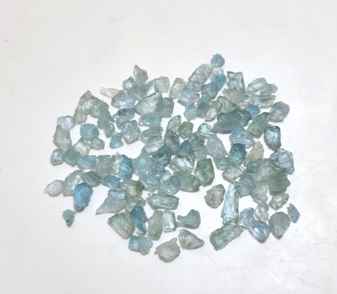 Fantastic Top Blue Aquamarine 32 Crt Rough Size 2-7 MM Aquamarine Loose Gemstone