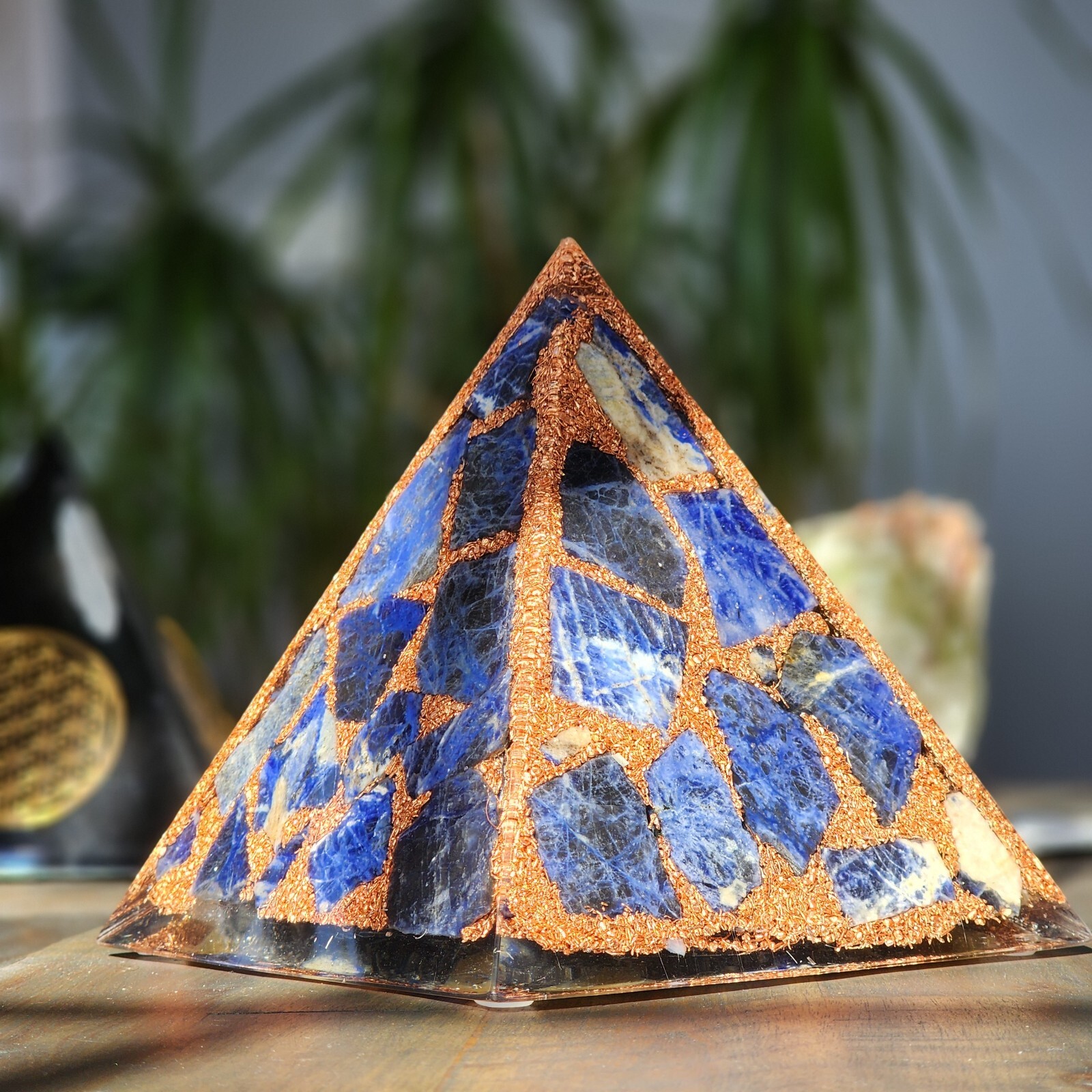 Starlight Orgonite Pyramid: EMF And 5G Protection and Energy Generator.