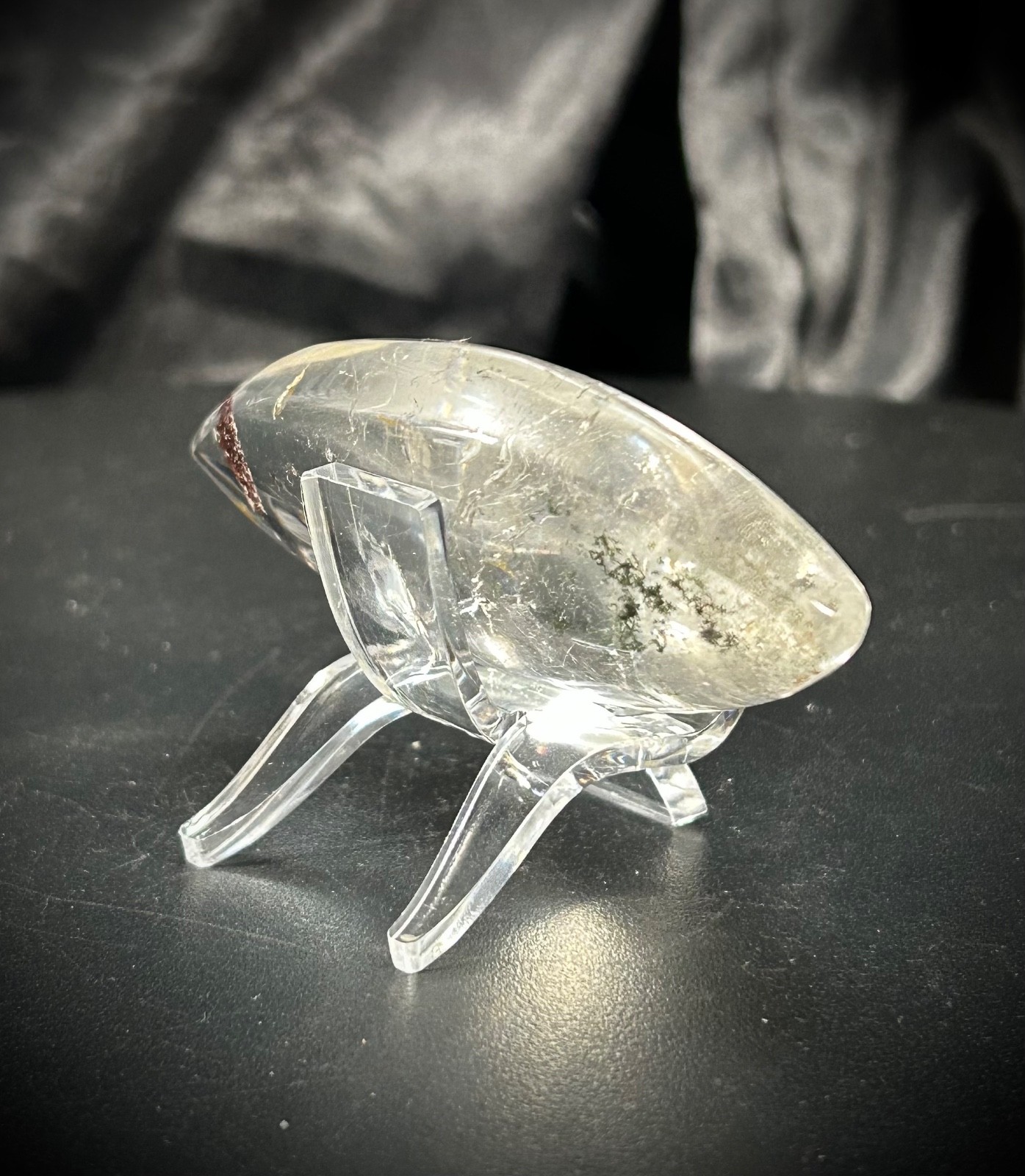 3″ High Clarity Garden Quartz Freeform With Acrylic Stand 2.3oz