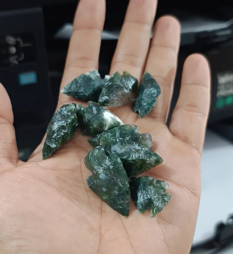 Moss Agate Arrowhead Pendant 1”-1.25” Carved Green Crystal for Wire Wrapping