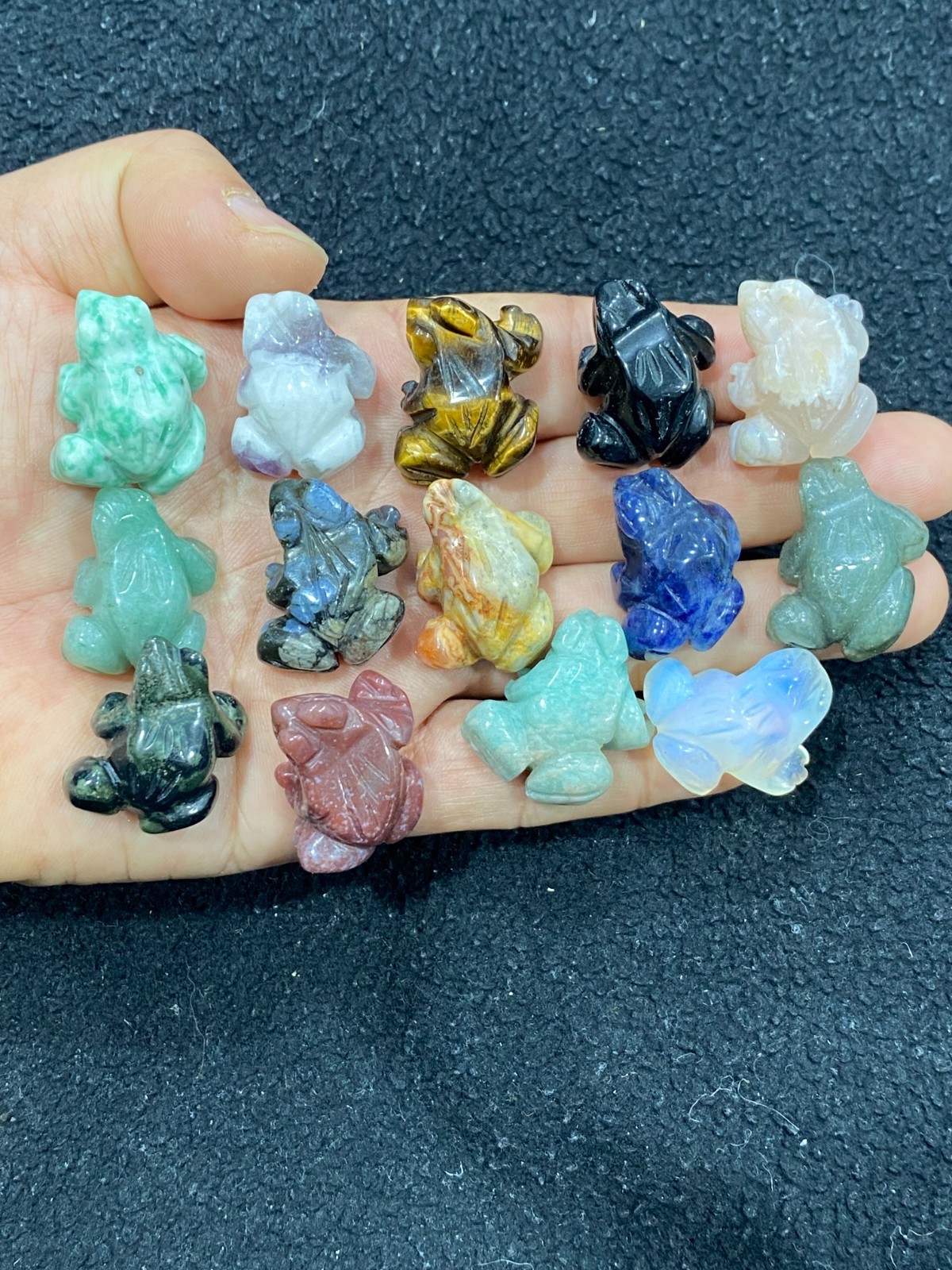 5pcs Wholesale Natural Mixed Quartz Crystal Carved Frog skull reiki healing gift