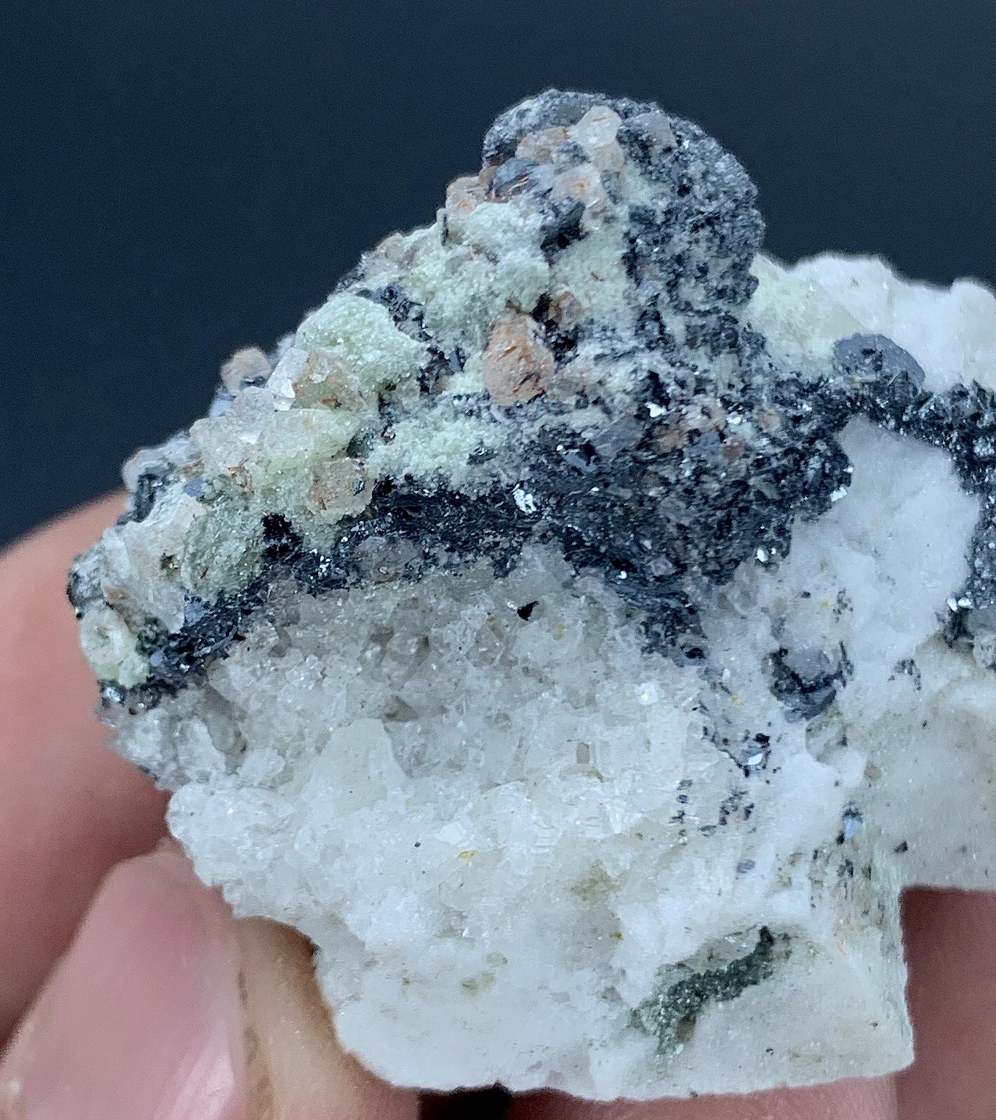 Hematite Crystal Bunch/ Home Decor Pakistan Mineral 33 Gram