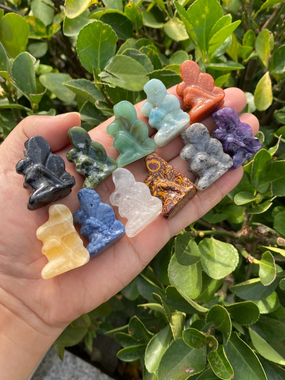 5pcs mixed Natural Quartz carved crystal fairy skull reiki healing gift random