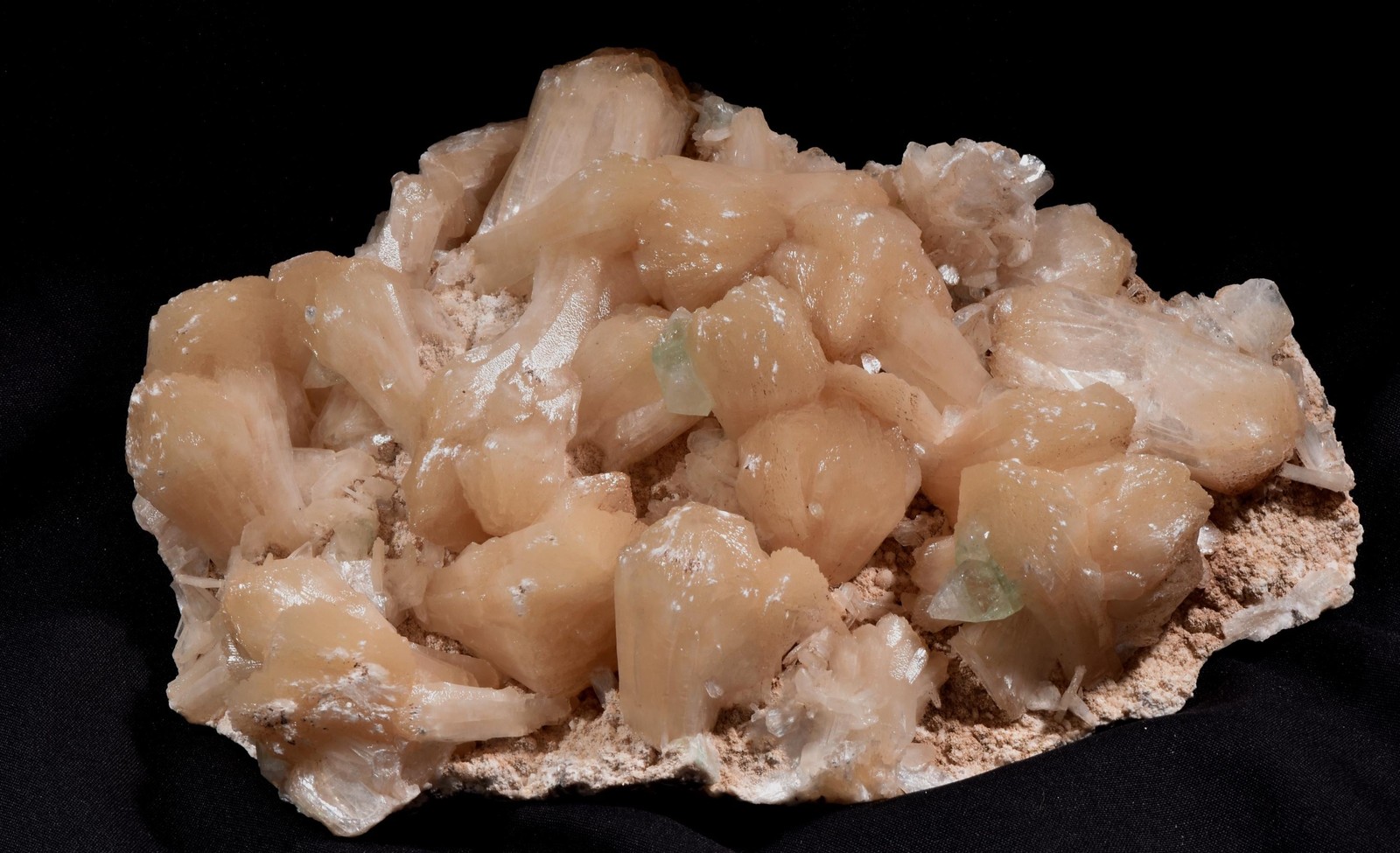 Peach stilbite flower with dash of green appophylite psychic intuition #1005