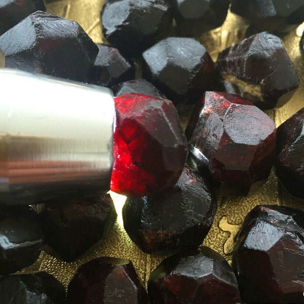 Wholesale Natural Rare RED Pyrope Garnet Crystal Mineral Gemstone Rough 3-4cm