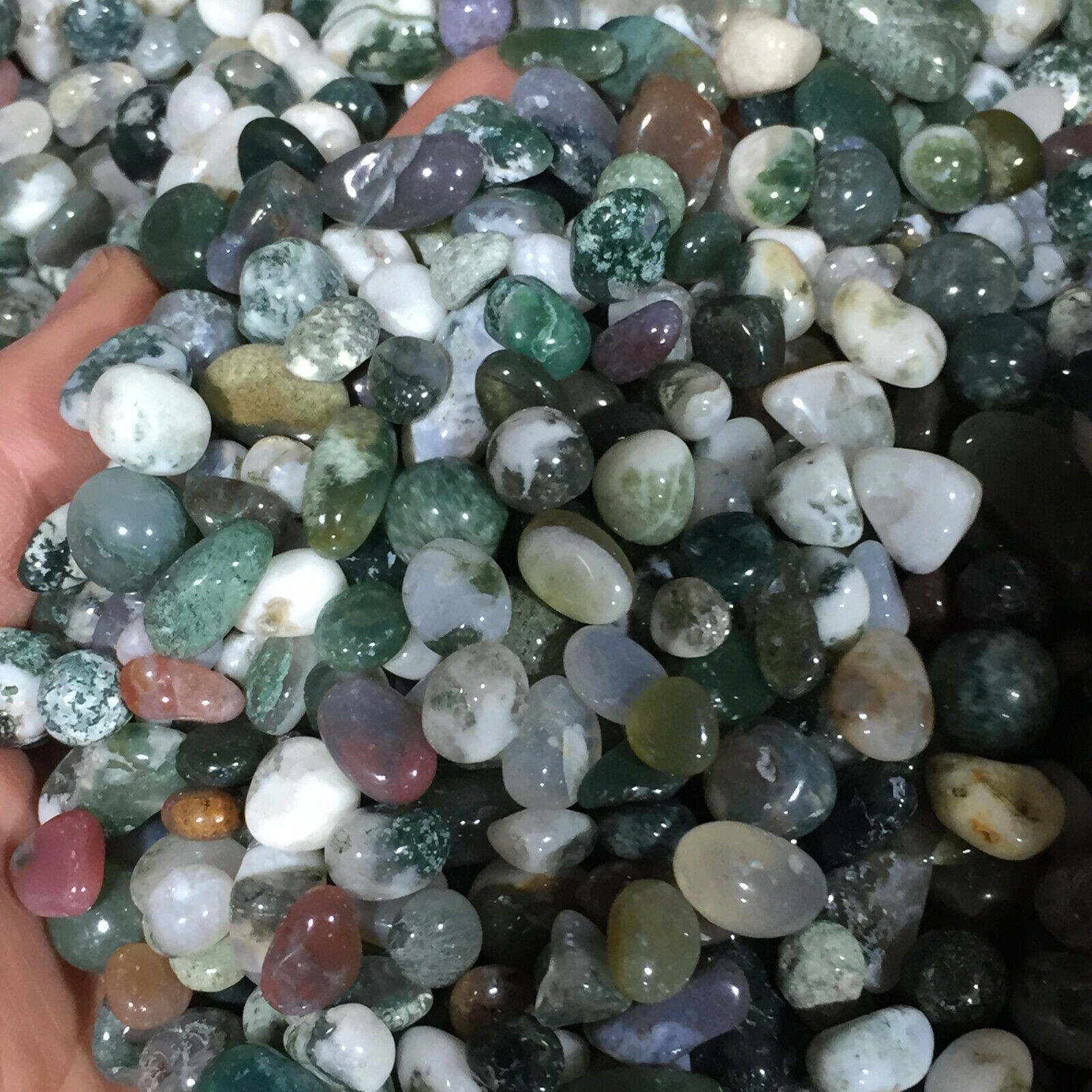wholesale Natural water agate, quartz crystal, mineral, fish tank decoration 50g