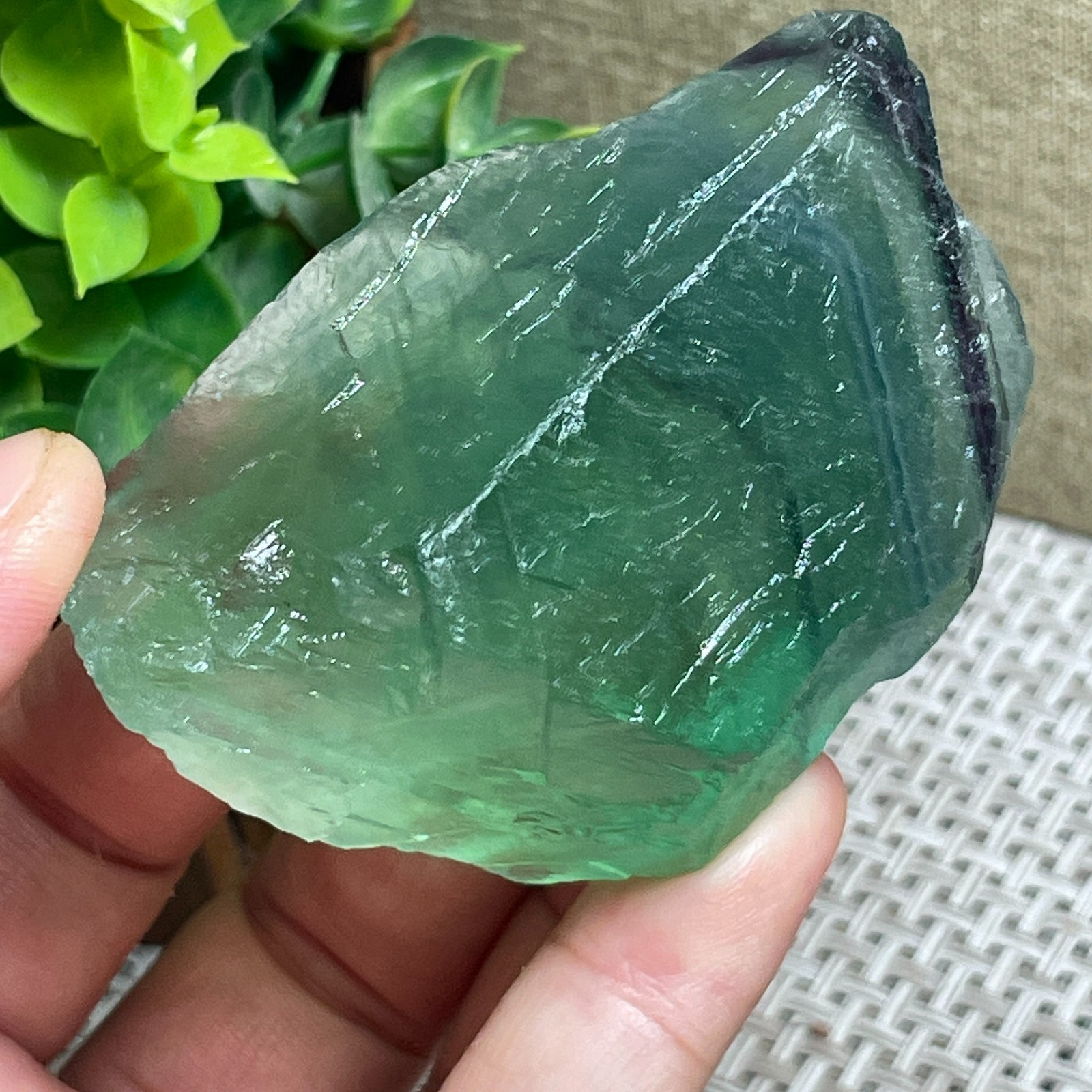 Raw Fluorite stone – rainbow – Rough Stone original Specimen 156g A457