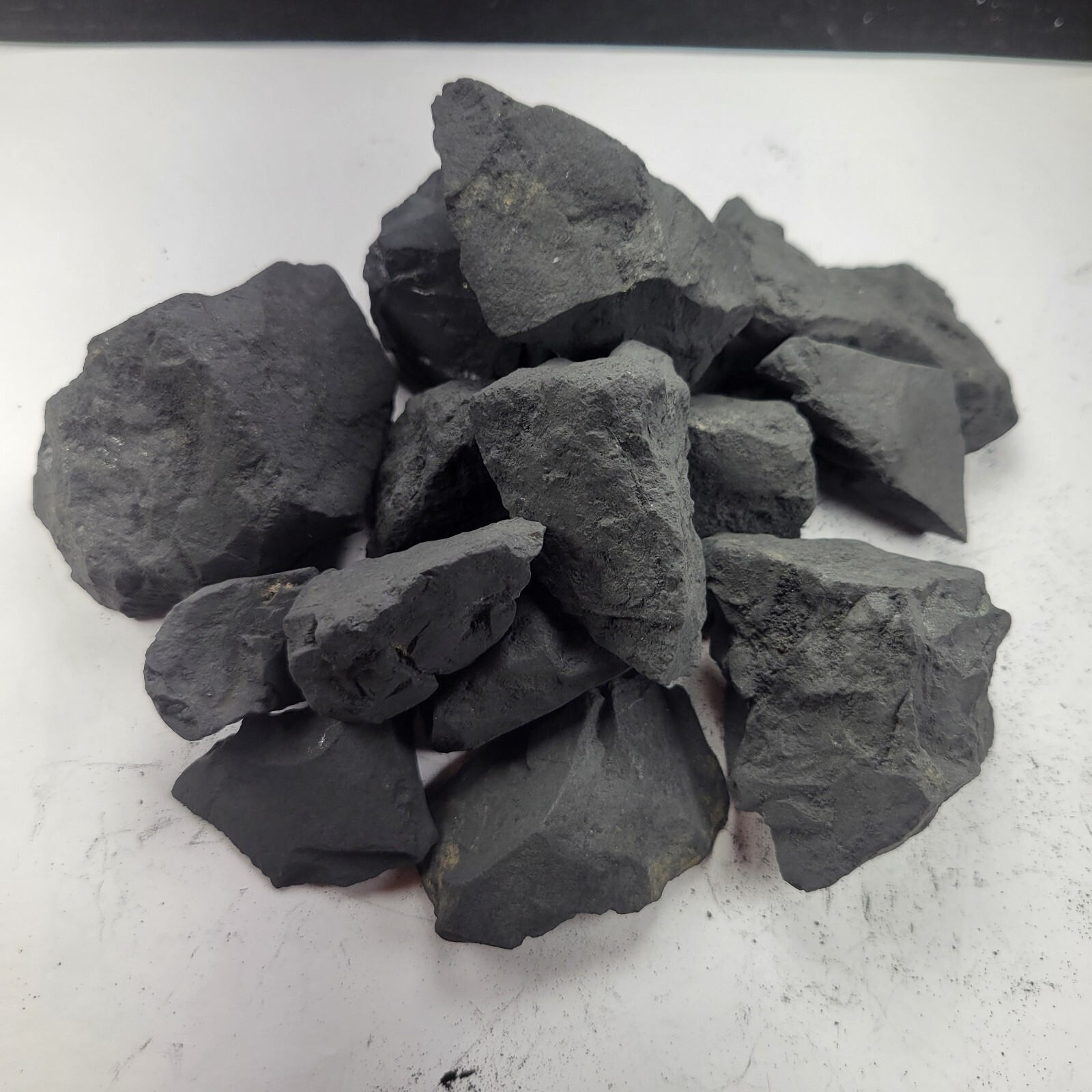 Shungite Stones Raw Natural Size 1″-2″ / 8 oz – Emf Protection, Water Treatment