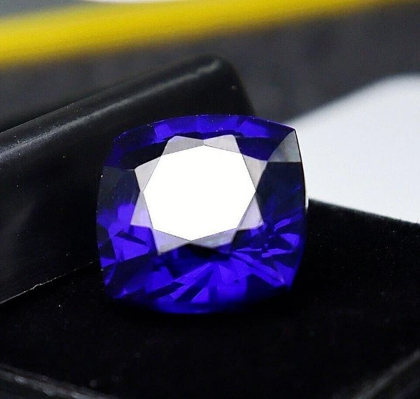 Flawless CERTIFIED 10 Ct Natural Ceylon Sapphire Cushion Cut Blue Loose Gemstone